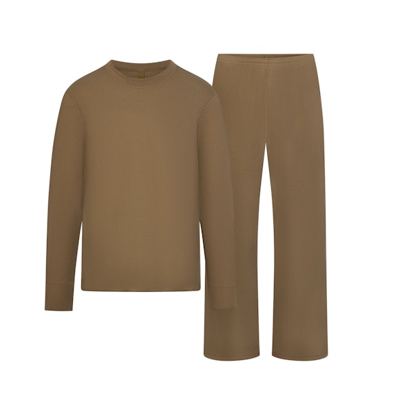 WAFFLE SLEEP MENS SET | ARMY FLAT ON A WHITE BACKGROUND | FLT