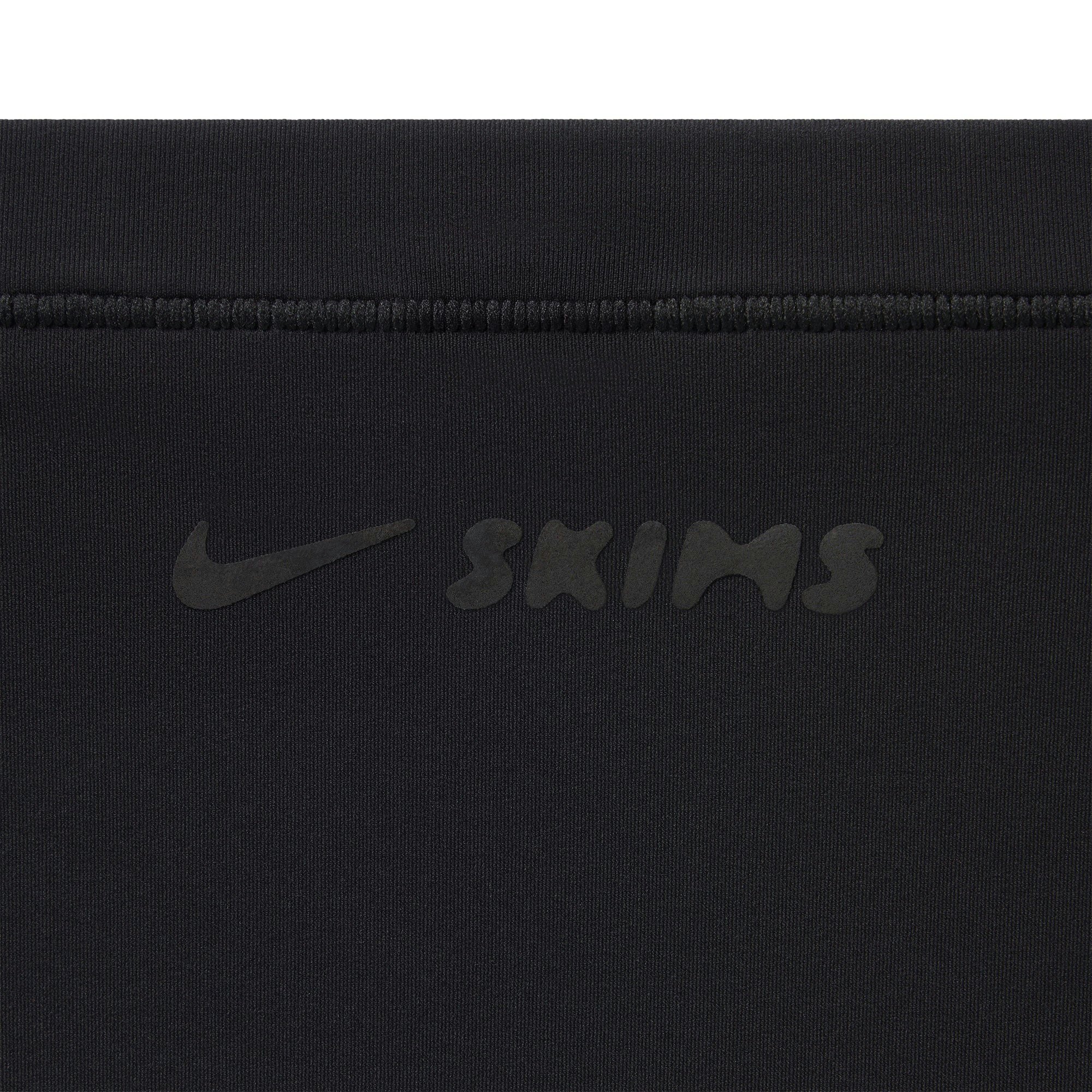 NikeSKIMS WEIGHTLESS LAYERS ZIP UP HOODIE | OBSIDIAN ADDITIONAL FABRIC DETAILS