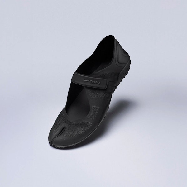 NikeSKIMS FOOTWEAR MESH RIFT | BLACK  CAMPAIGN IMAGERY| FOCUS: 0.0, 1.0, 0.9
