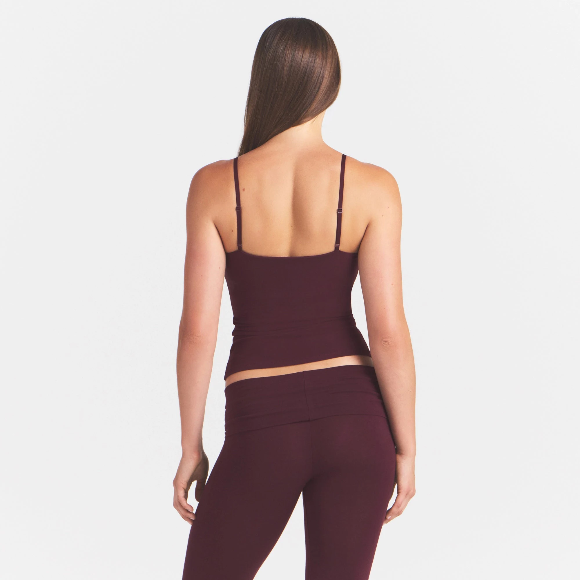 COTTON JERSEY CAMI | CURRANT ON A MODEL BACK VIEW @ | FOCUS: 0.0, 1.0, 0.9