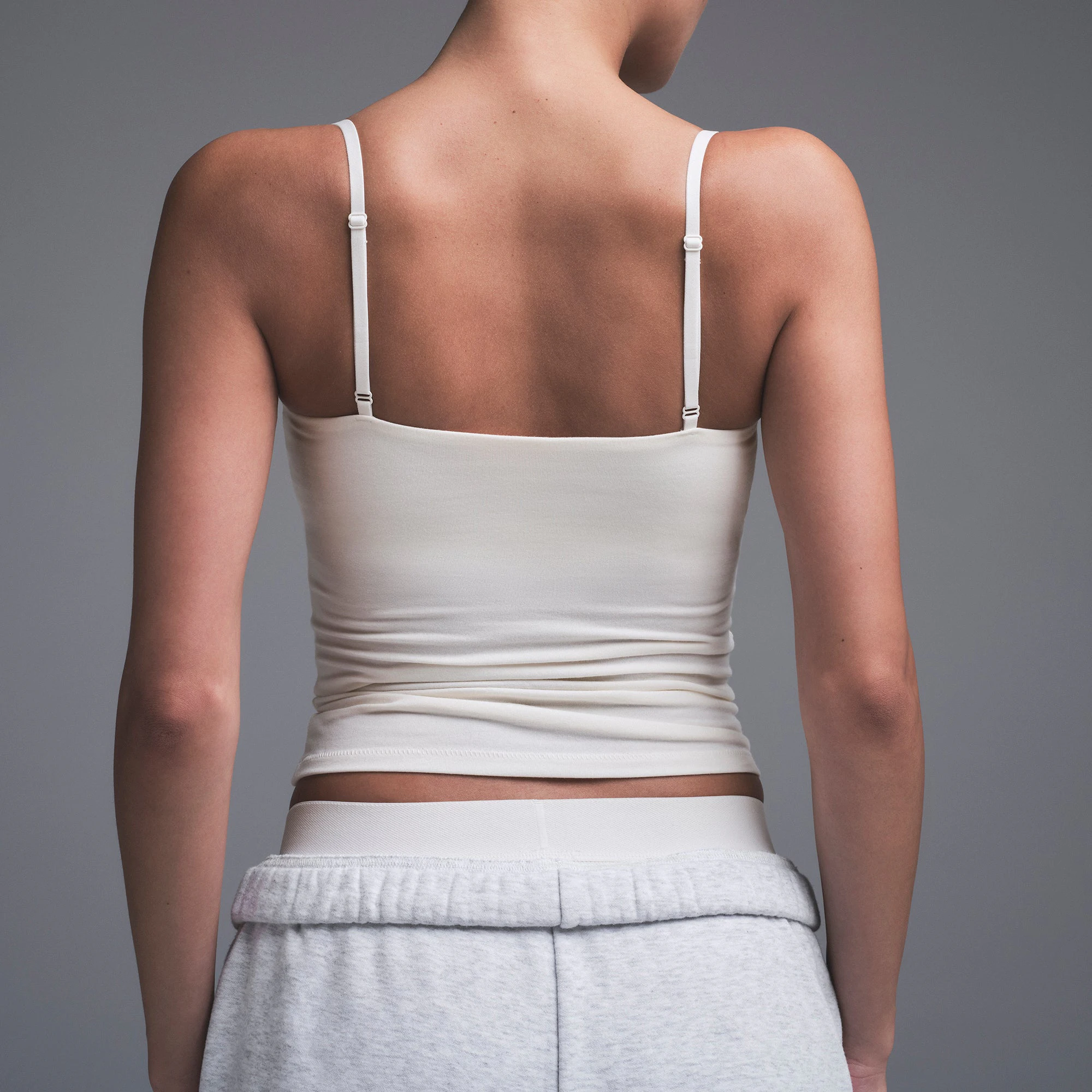 COTTON JERSEY CAMI | MARBLE ON A MODEL SIDE VIEW | FOCUS: 0.0, 1.0, 0.9