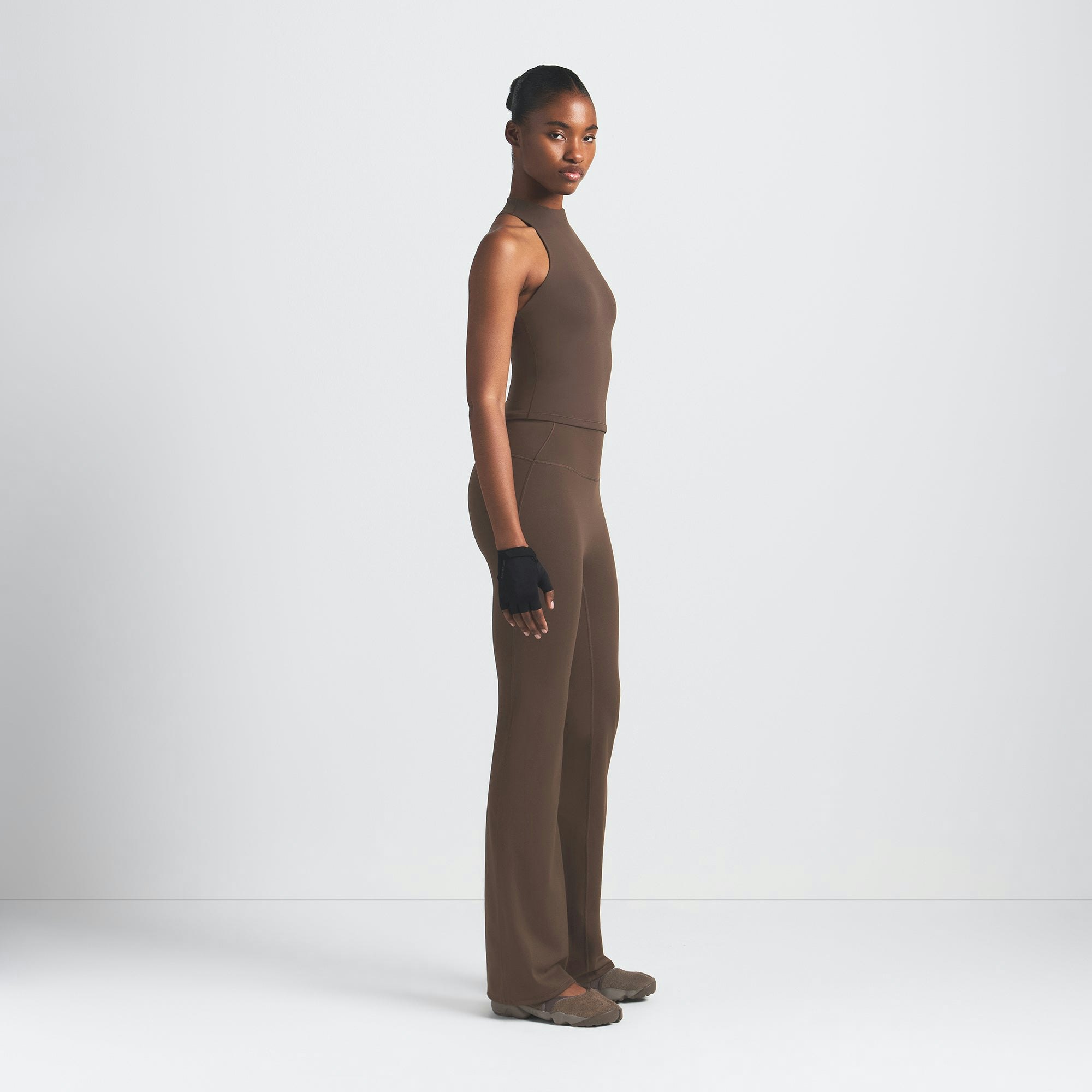 NikeSKIMS MATTE MOCK NECK RACER TANK | DARK SEPIA ON A MODEL SIDE VIEW