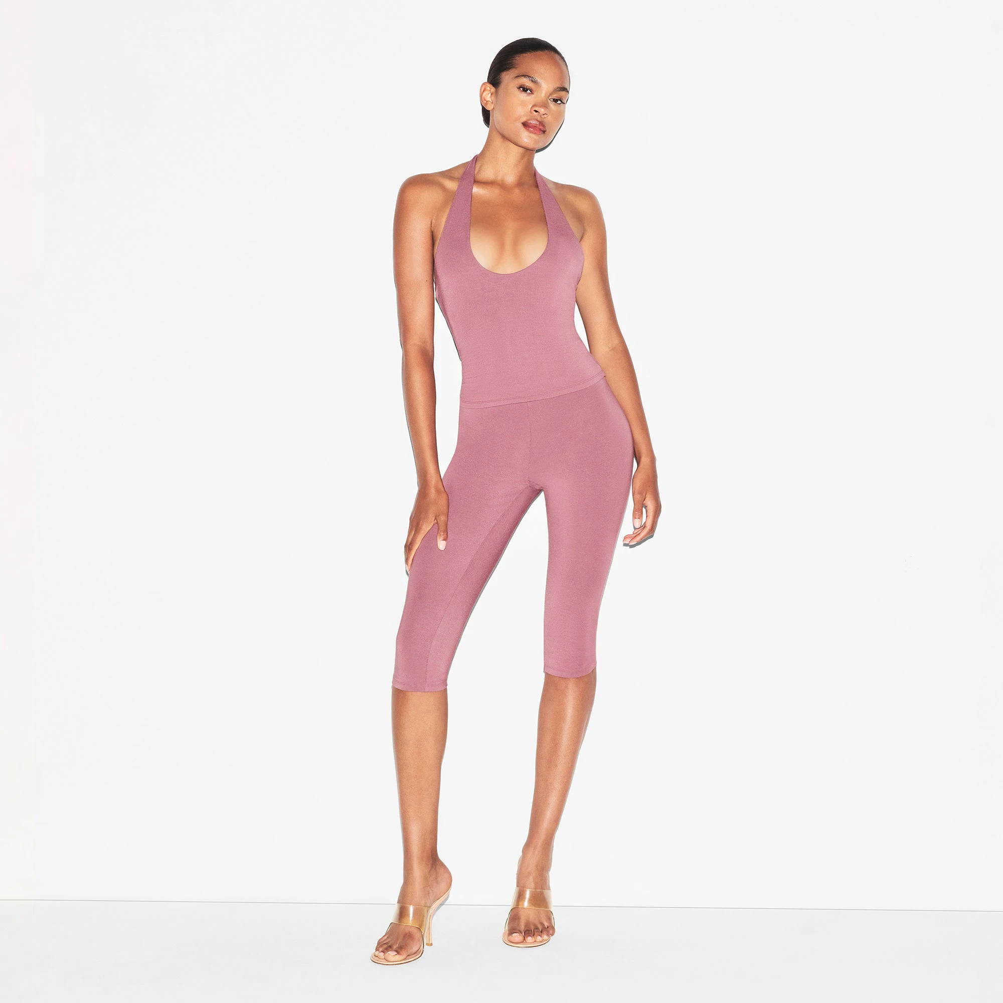 SMOOTH LAYERS HALTER TOP | REDWOOD ON A MODEL FRONT VIEW | FOCUS: 0.0, 1.0, 0.9