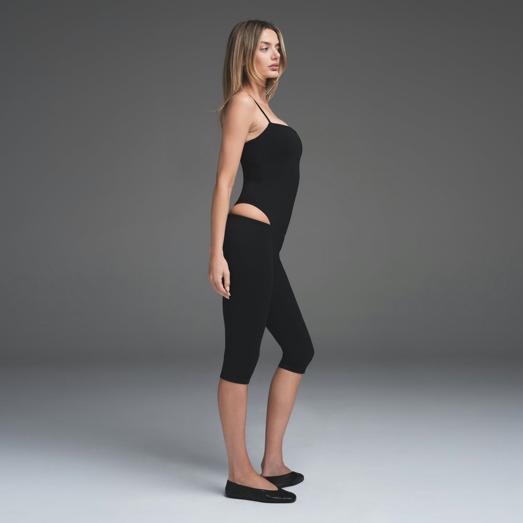 SMOOTH LOUNGE CAMI BODYSUIT | OBSIDIAN  ON A MODEL BACK VIEW | FOCUS: 0.0, 1.0, 0.9