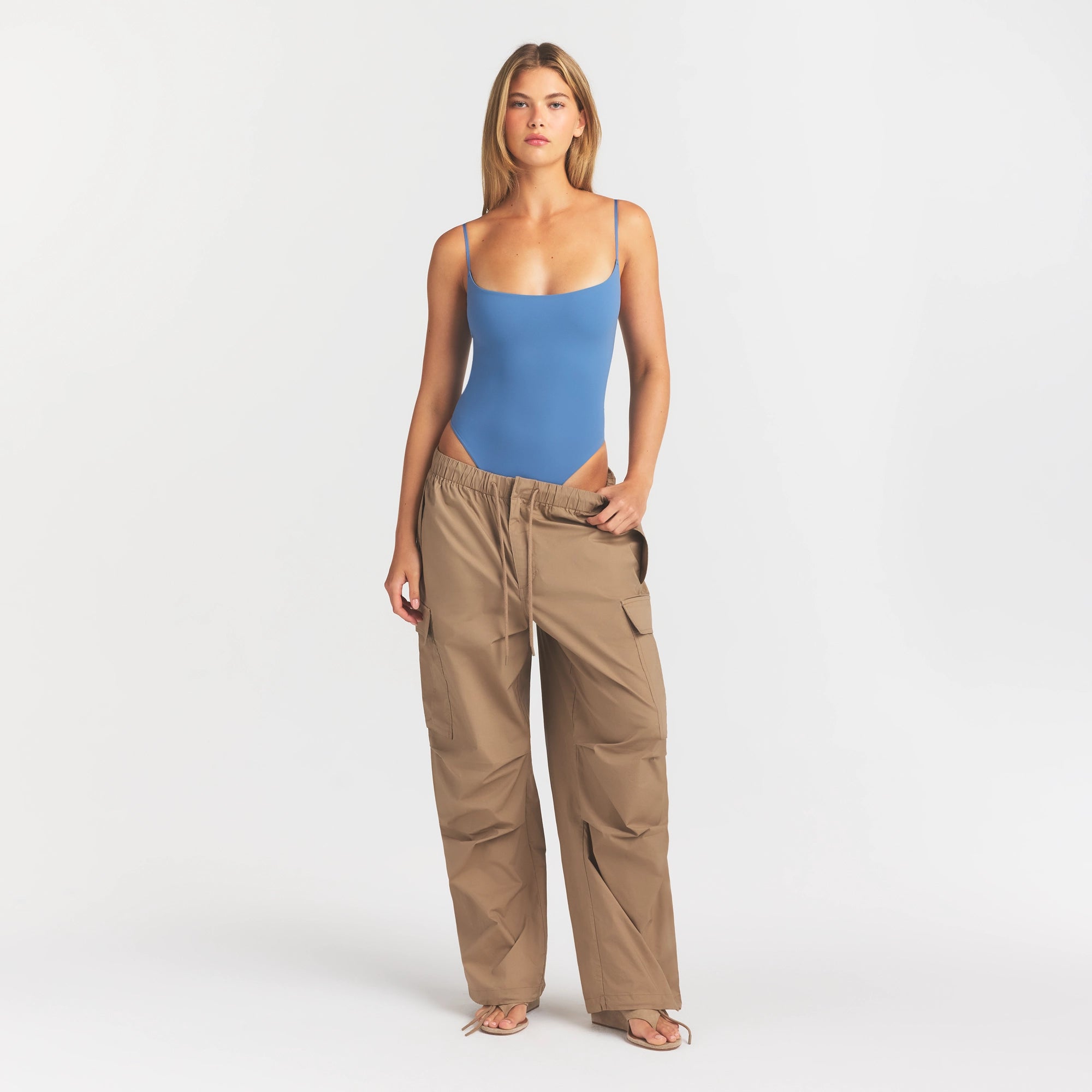 FITS EVERYBODY CAMI BODYSUIT | ARCTIC ON A MODEL FRONT VIEW @ | FOCUS: 0.0, 1.0, 0.9