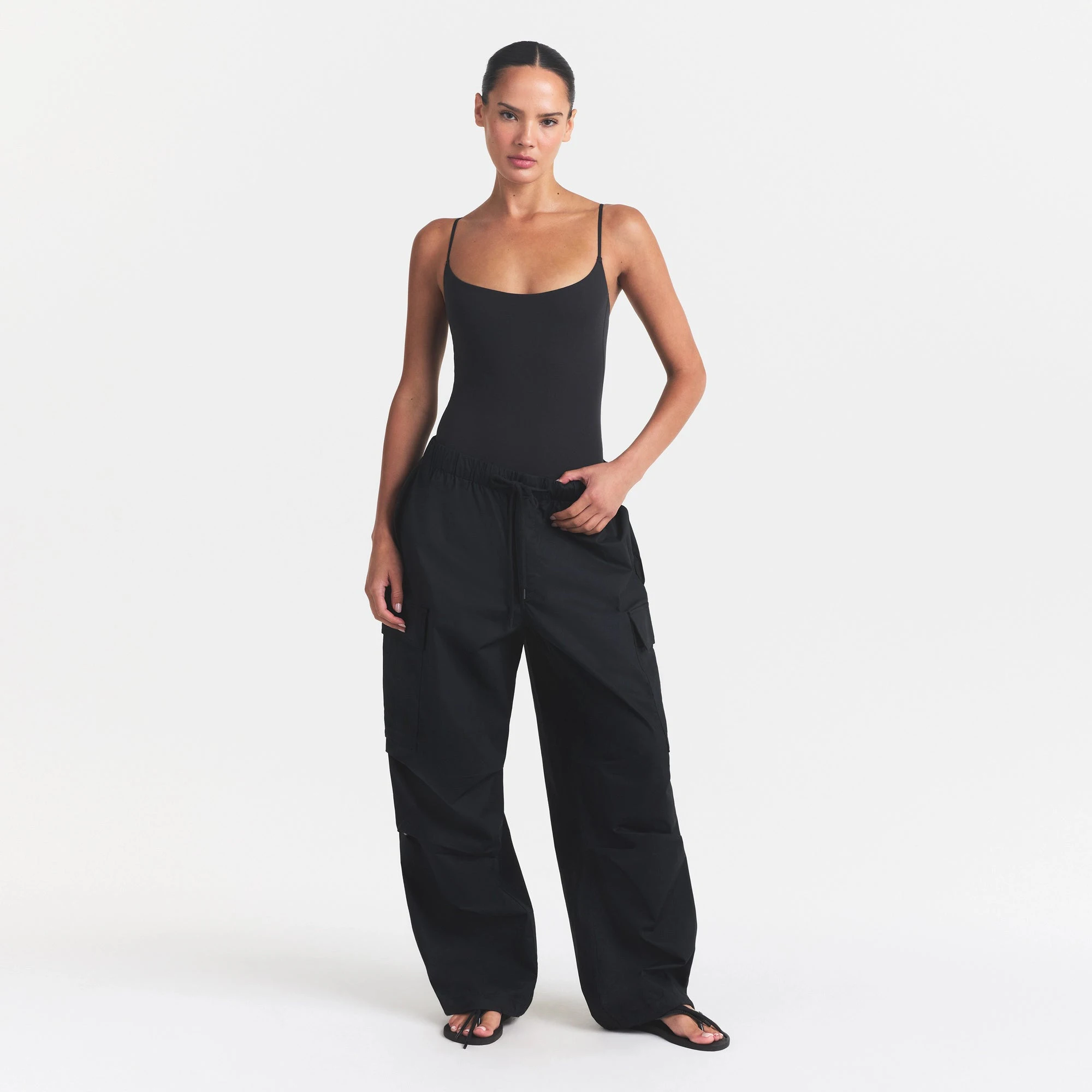 FITS EVERYBODY CAMI BODYSUIT | ONYX ON A MODEL FRONT VIEW @ | FOCUS: 0.0, 1.0, 0.9
