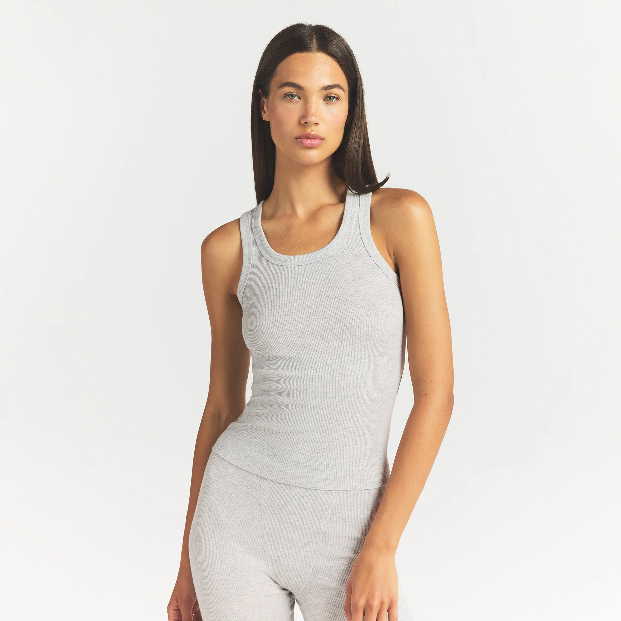 COTTON RIB SCOOP NECK TANK | LIGHT HEATHER GREY ON A MODEL FRONT VIEW @ | FOCUS: 0.0, 1.0, 0.9