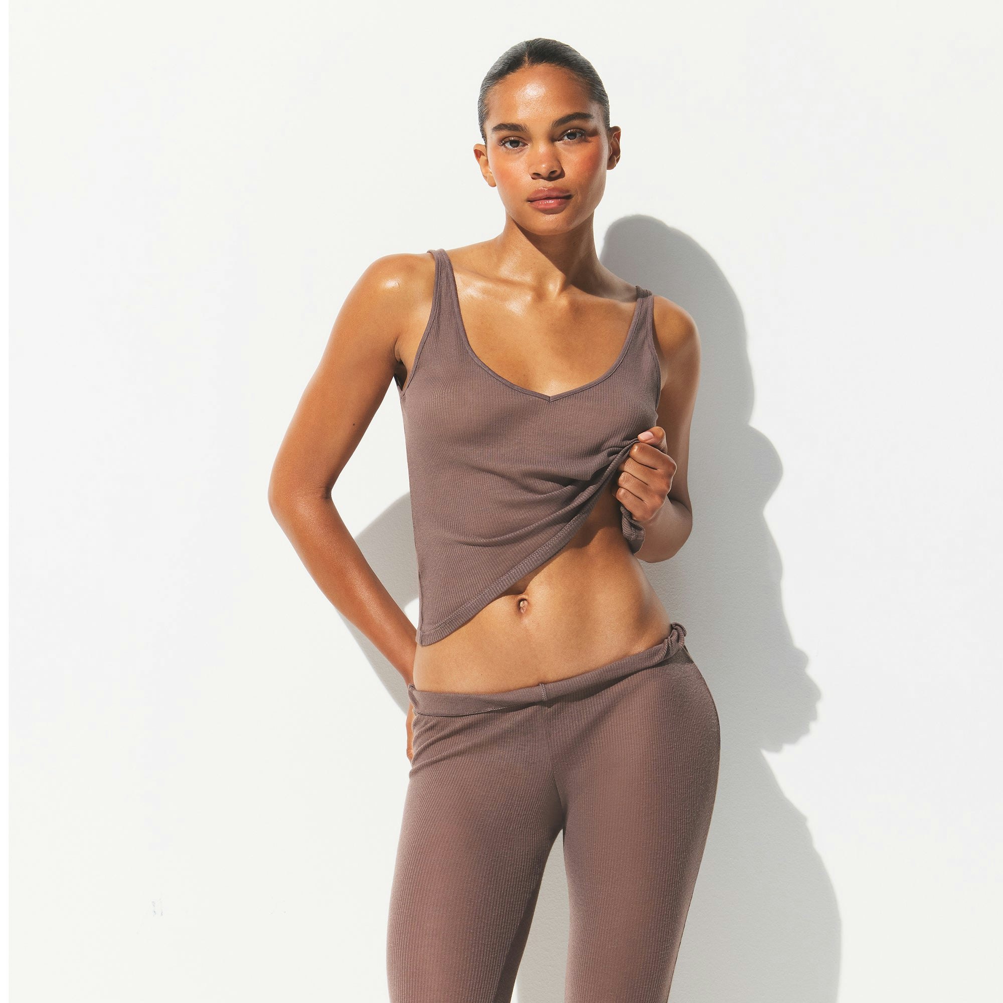 SHEER RIB V NECK TANK | PEWTER ON A MODEL FRONT VIEW @ | FOCUS: 0.0, 1.0, 0.9