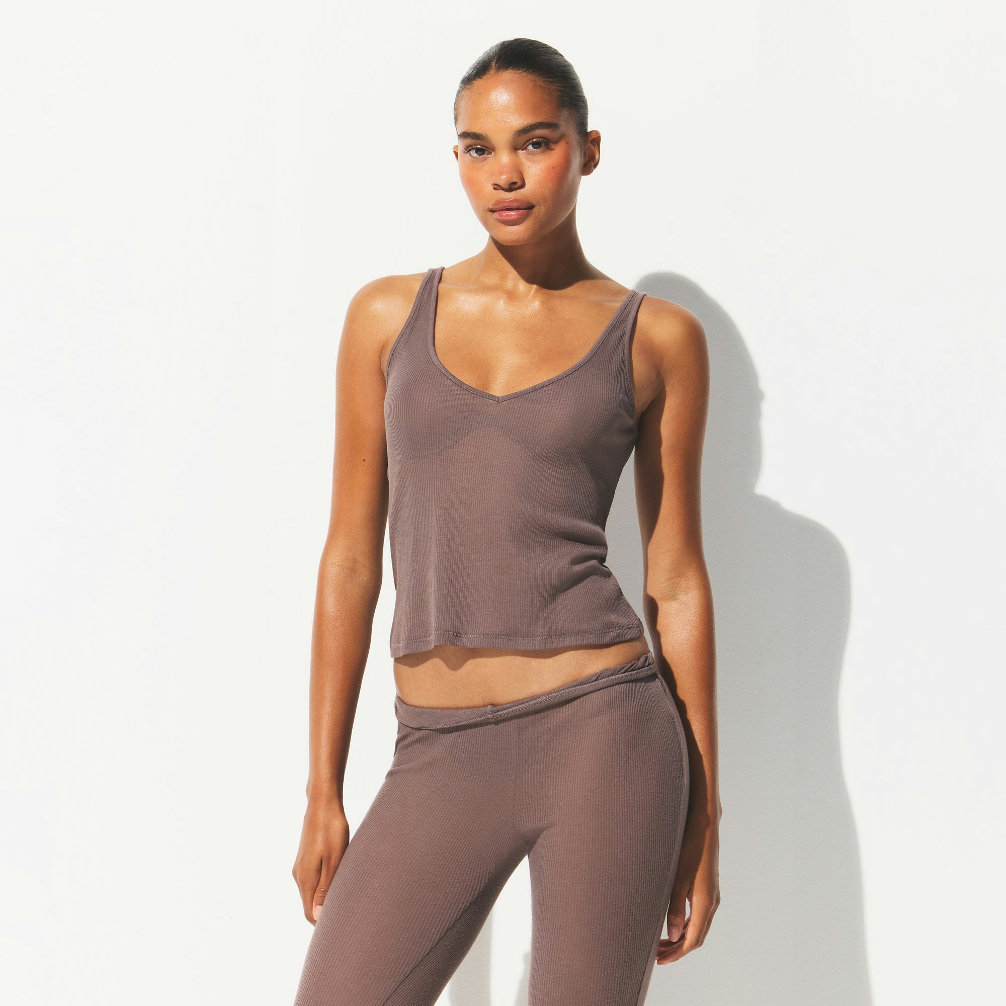 SHEER RIB V NECK TANK | PEWTER ON A MODEL FRONT VIEW @ | FOCUS: 0.0, 1.0, 0.9