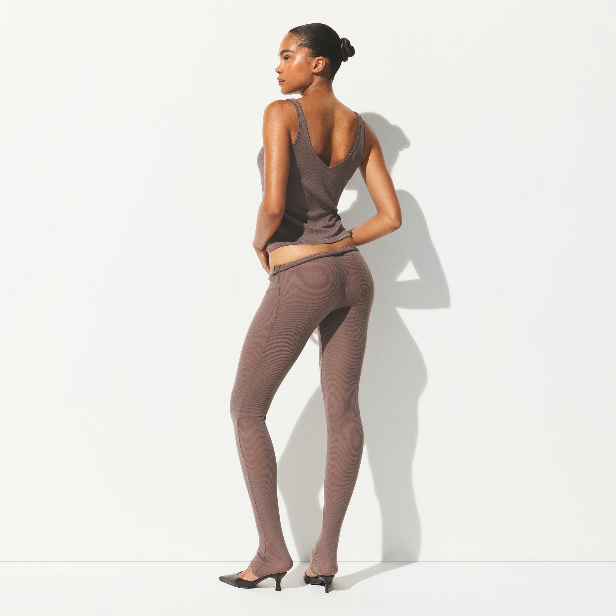 SHEER RIB V NECK TANK | PEWTER ON A MODEL BACK VIEW @ | FOCUS: 0.0, 1.0, 0.9