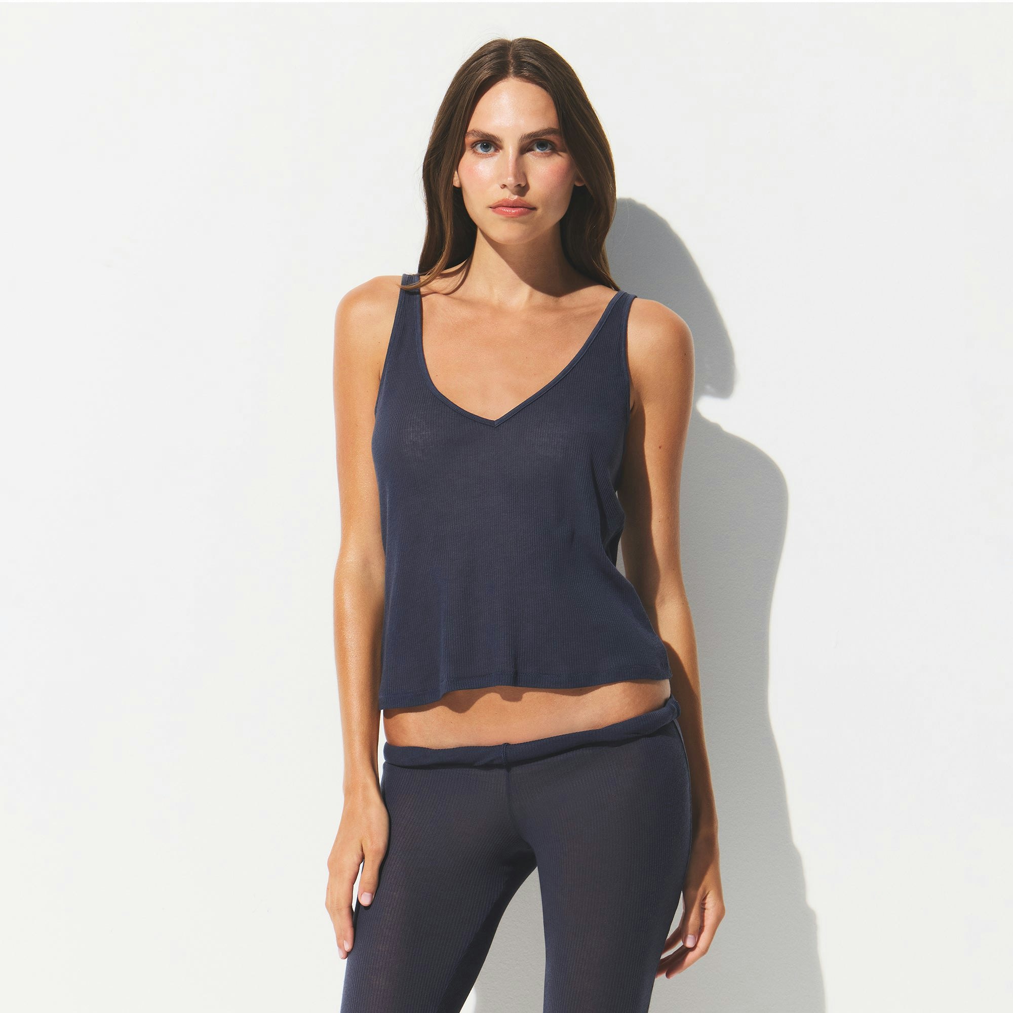 SHEER RIB V NECK TANK | SLEET ON A MODEL FRONT VIEW @ | FOCUS: 0.0, 1.0, 0.9