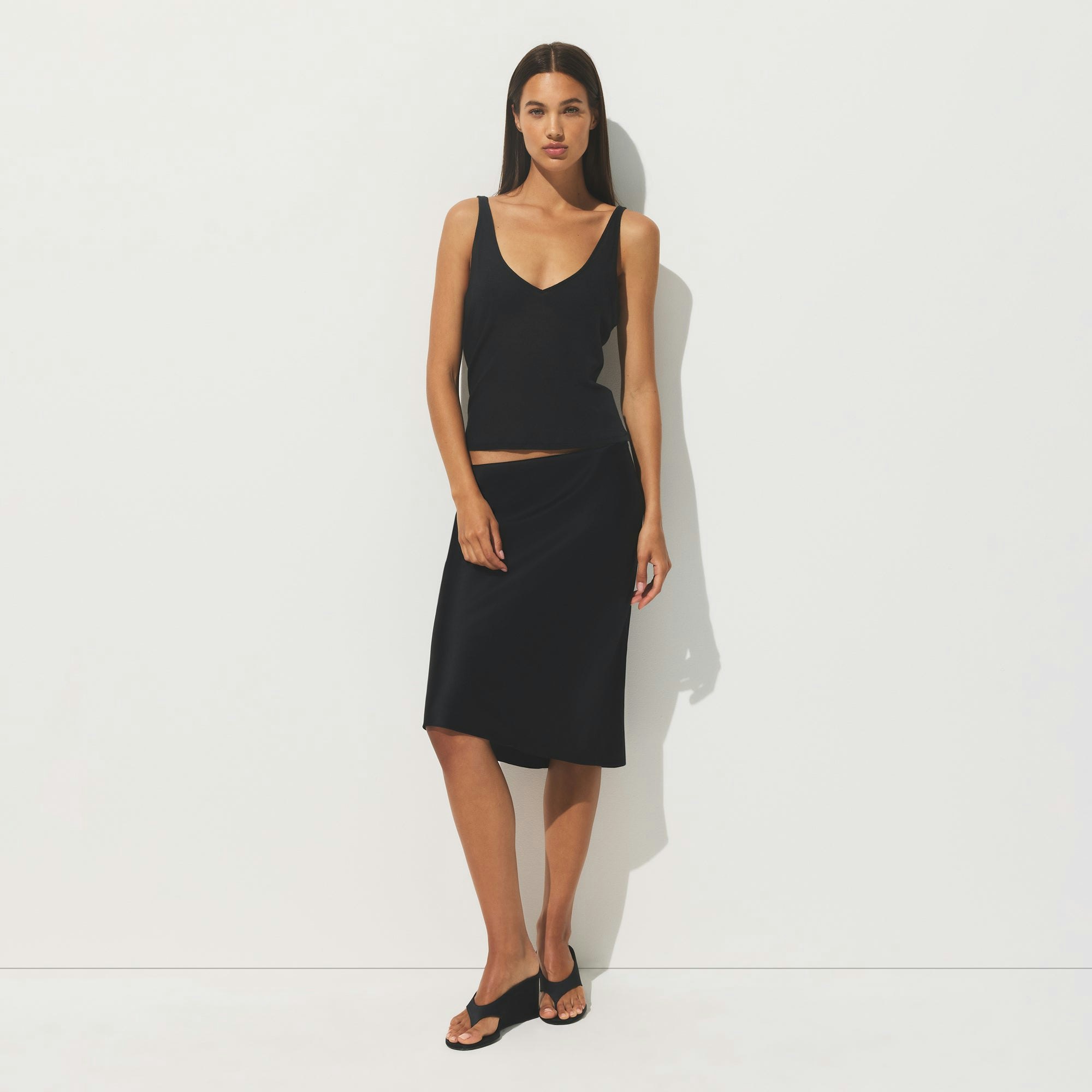SHEER COTTON V NECK TANK | SOOT ON A MODEL SIDE VIEW | FOCUS: 0.0, 1.0, 0.9