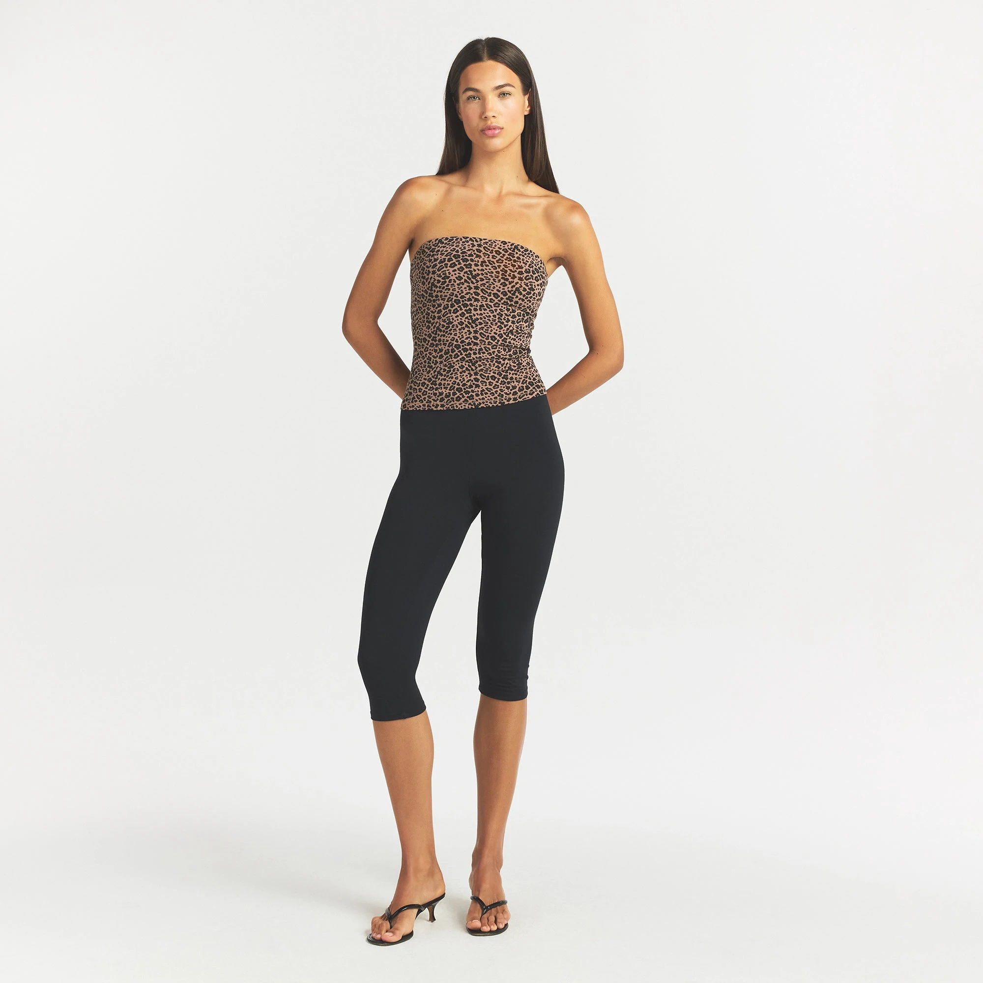 COTTON JERSEY TUBE TOP | SIENNA NATURAL LEOPARD ON A MODEL FRONT VIEW @ | FOCUS: 0.0, 1.0, 0.9
