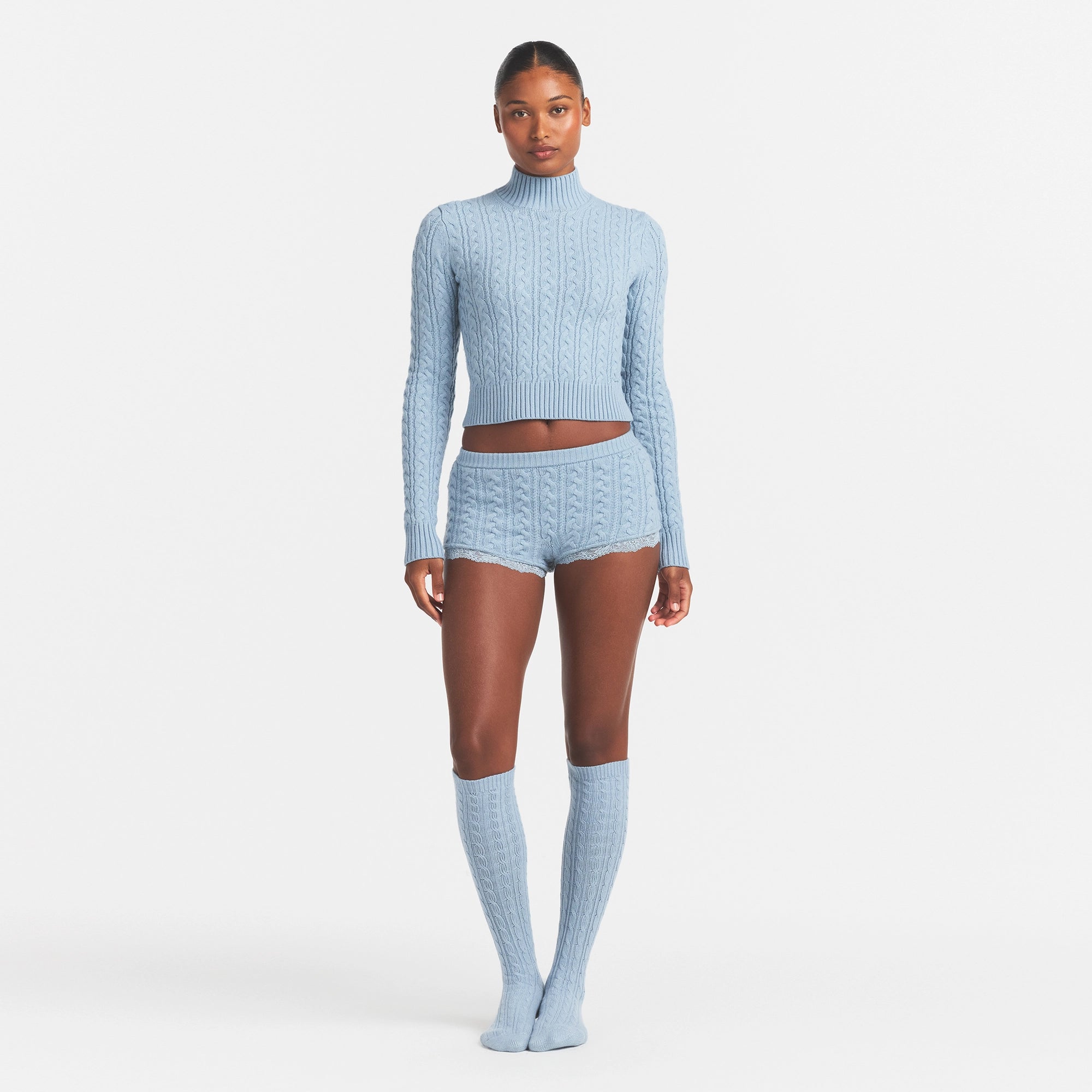 SWEATER KNIT SOCK | FOG ON A MODEL FRONT VIEW @ | FOCUS: 0.0, 1.0, 0.9