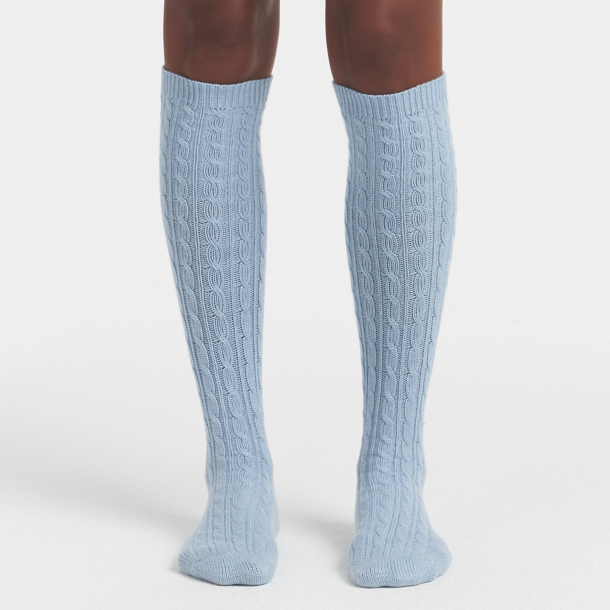 SWEATER KNIT SOCK | FOG ON A MODEL SIDE VIEW @ | FOCUS: 0.0, 1.0, 0.9
