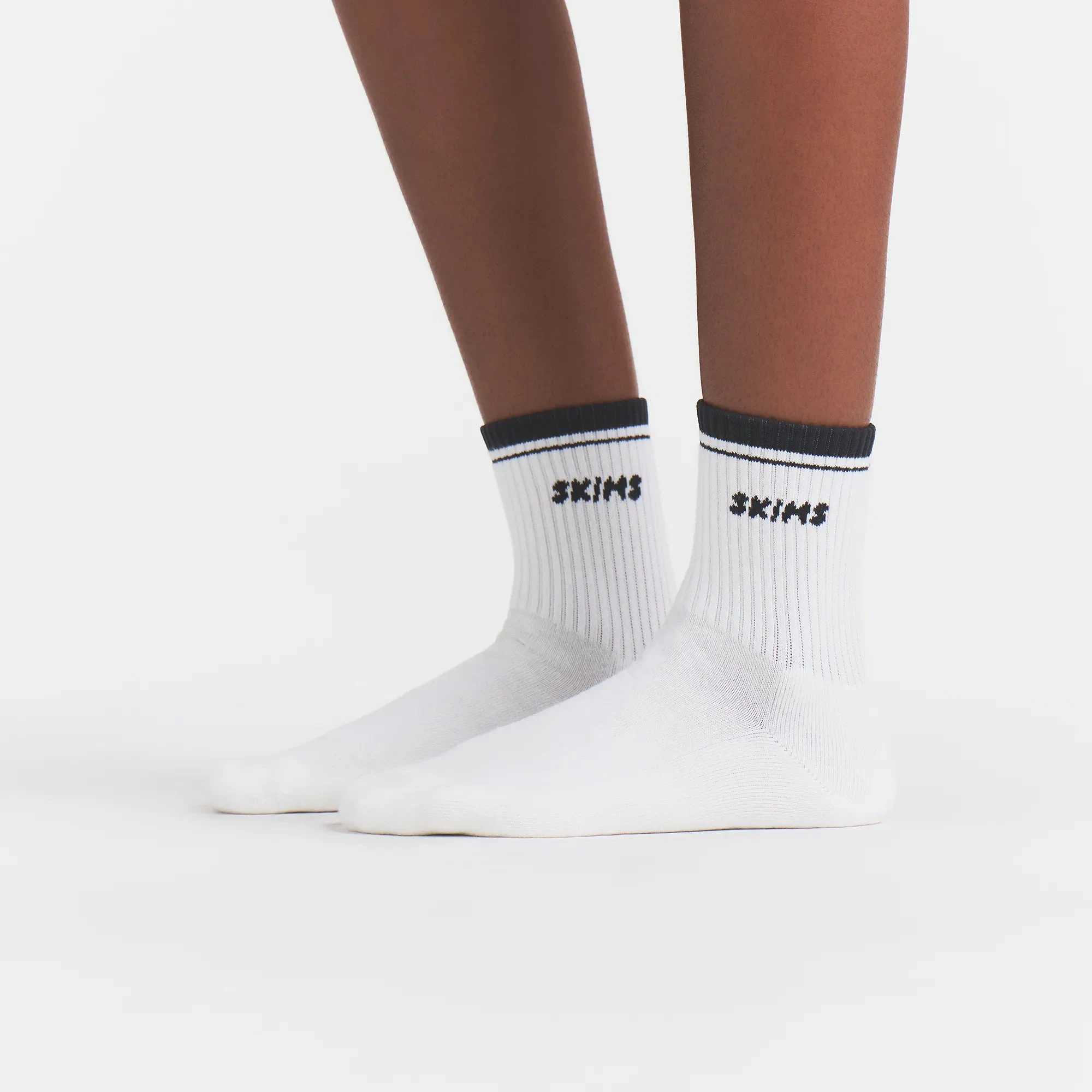 RIBBED QUARTER CREW LOGO SOCK 3-PACK | STONE MULTI & LAYS FLAT ON A WHITE BACKGROUND | FLT