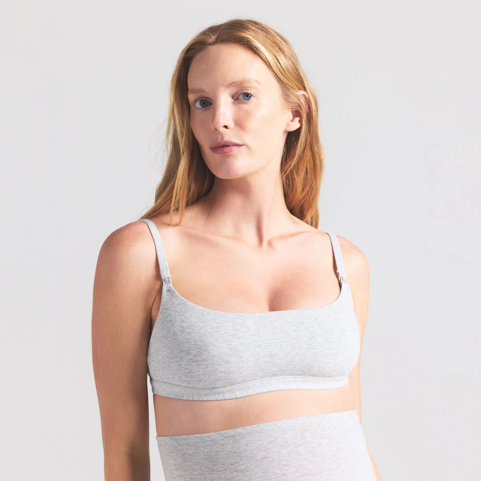 COTTON JERSEY MATERNITY NURSING SCOOP BRALETTE | LIGHT HEATHER GREY ON A MODEL SIDE VIEW | FOCUS: 0.0, 1.0, 0.9