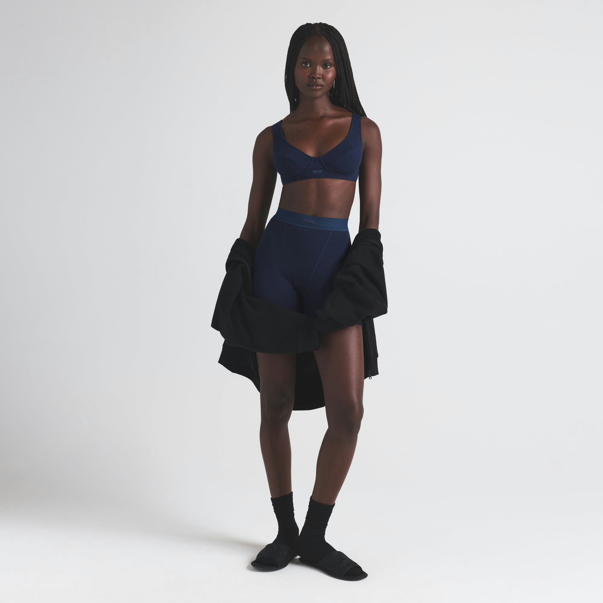 COTTON JERSEY PLUNGE BRALETTE | NAVY ON A MODEL FRONT VIEW | FOCUS: 0.0, 1.0, 0.9