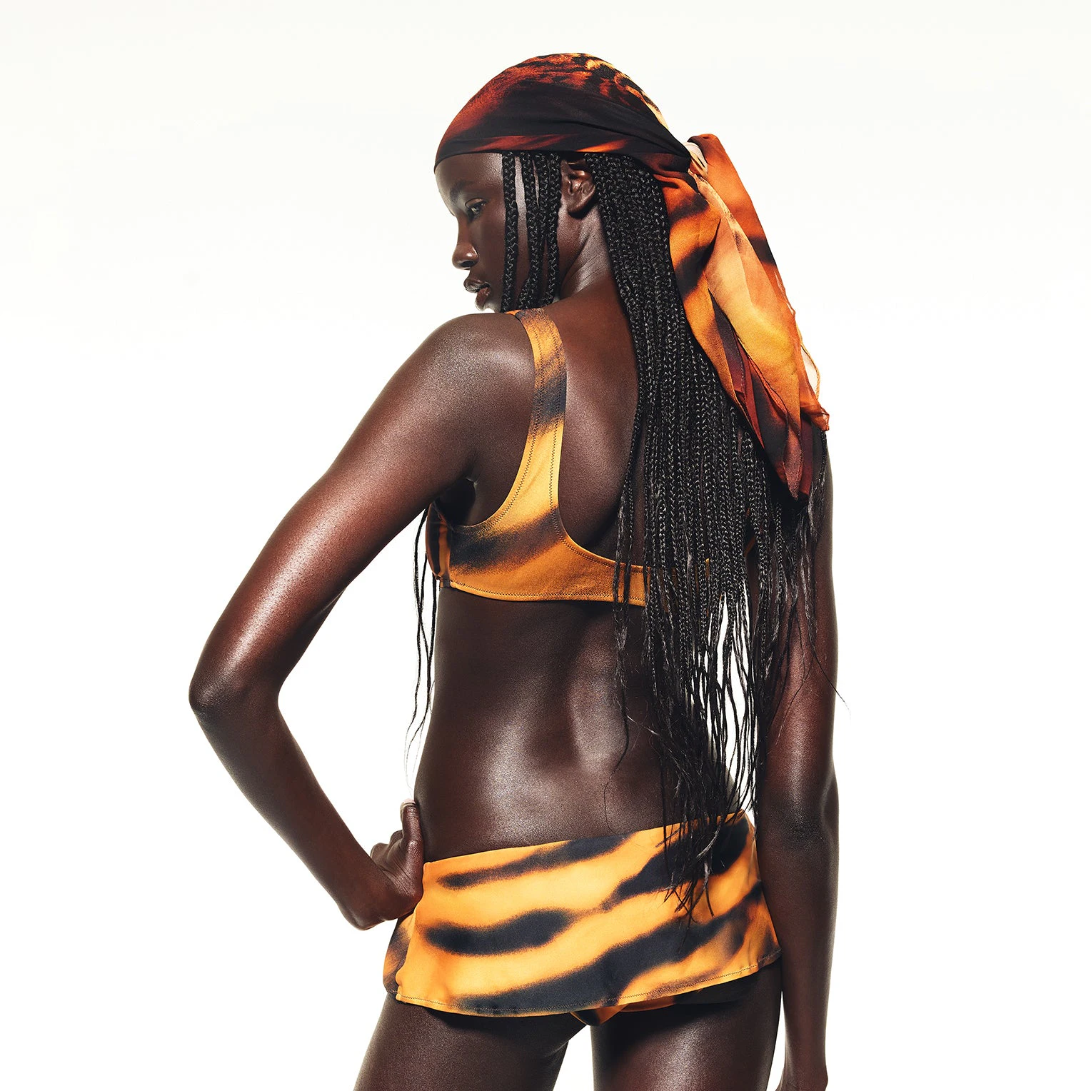 ROBERTO CAVALLI X SKIMS HEAD SCARF | TIGER FACE PRINT ON A MODEL BACK VIEW | FOCUS: 0.0, 1.0, 0.9