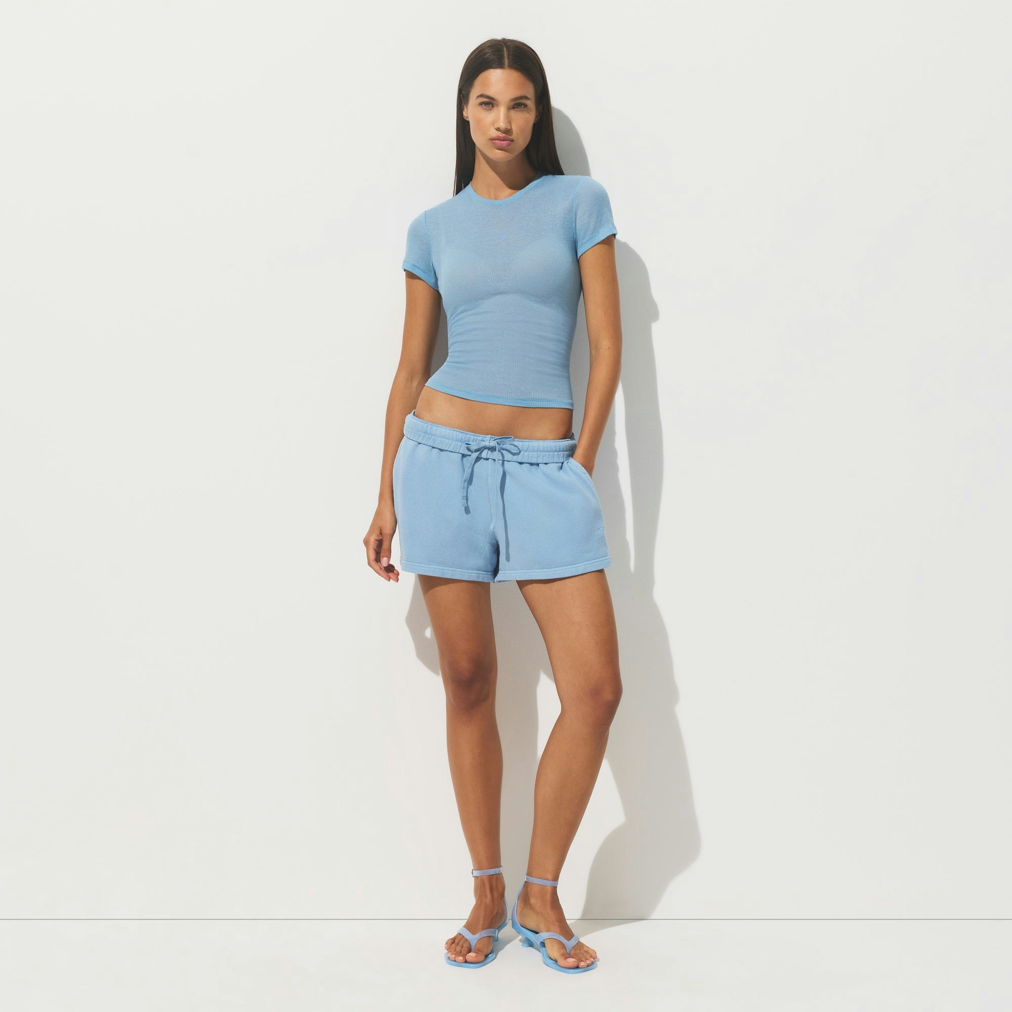 SHEER COTTON T-SHIRT | BLUE BELL ON A MODEL FRONT VIEW | FOCUS: 0.0, 1.0, 0.9