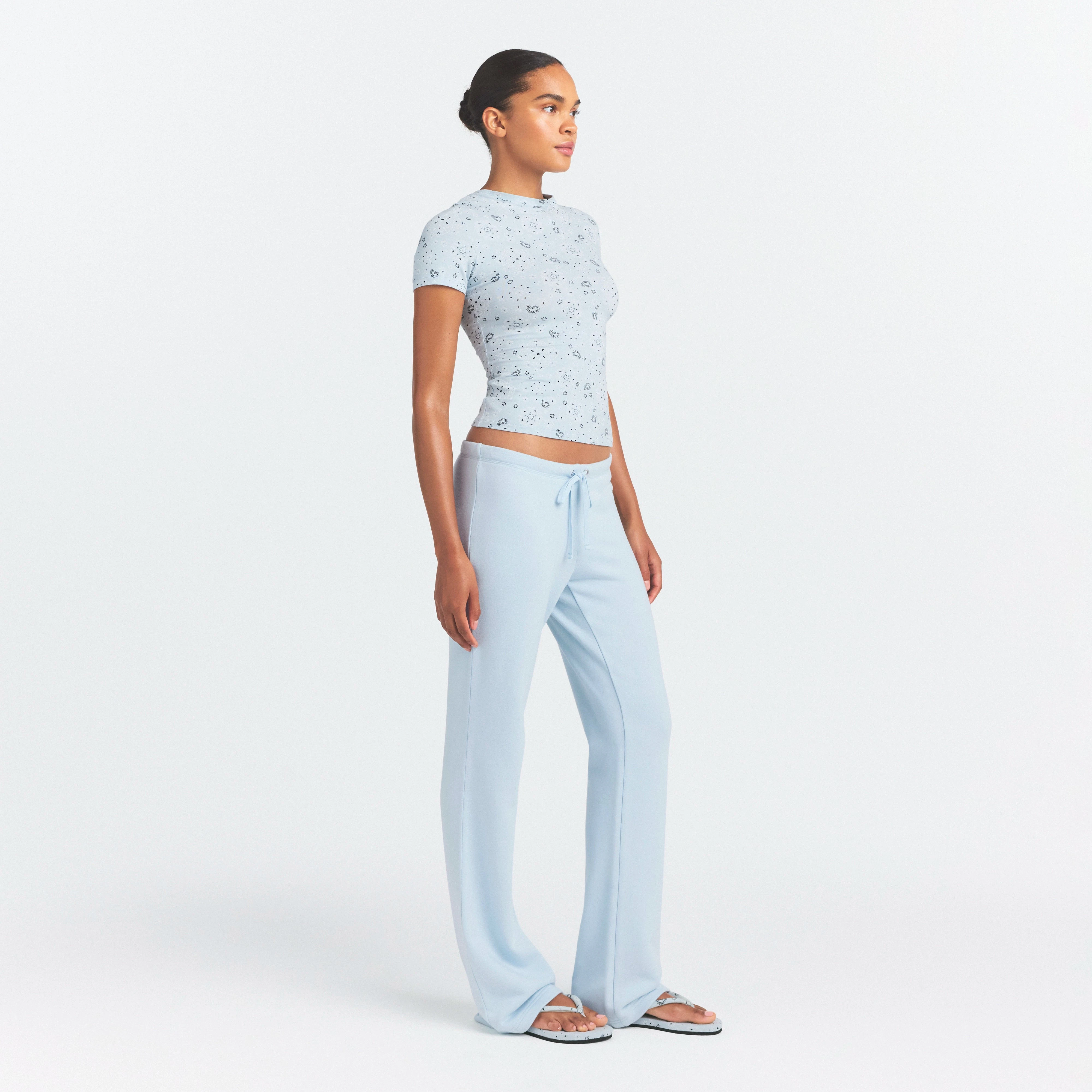 COTTON JERSEY T-SHIRT | POWDER BLUE BANDANA ON A MODEL SIDE VIEW @ | FOCUS: 0.0, 1.0, 0.9