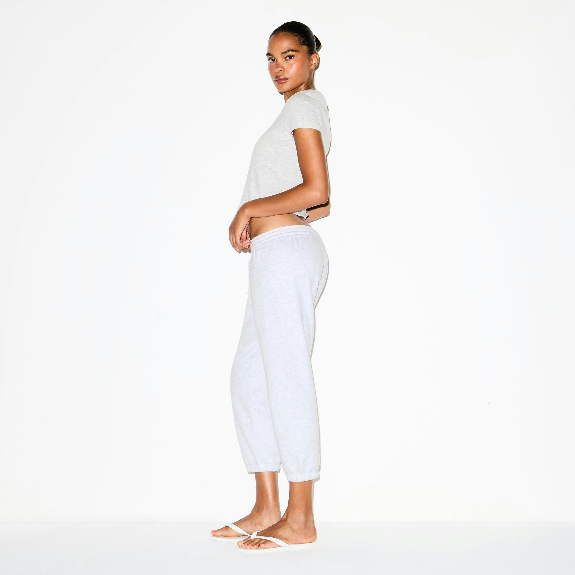 WORN IN JERSEY BABY V NECK TEE | LIGHT HEATHER GREY ON A MODEL FRONT VIEW @ | FOCUS: 0.0, 1.0, 0.9