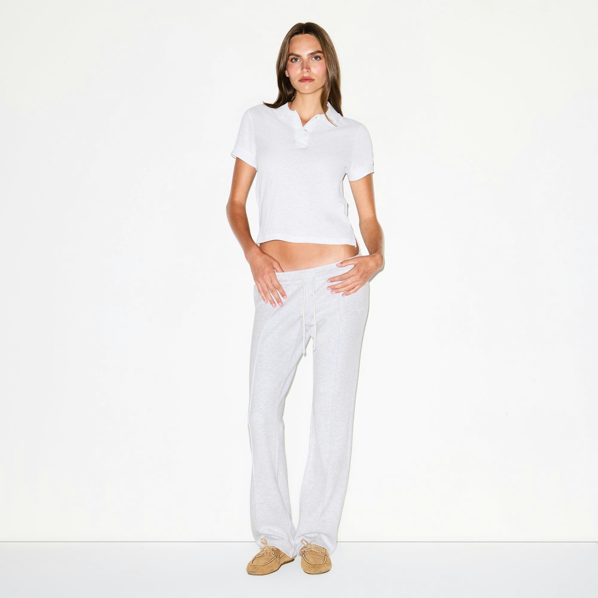 WORN IN JERSEY POLO | SNOW ON A MODEL FRONT VIEW @ | FOCUS: 0.0, 1.0, 0.9