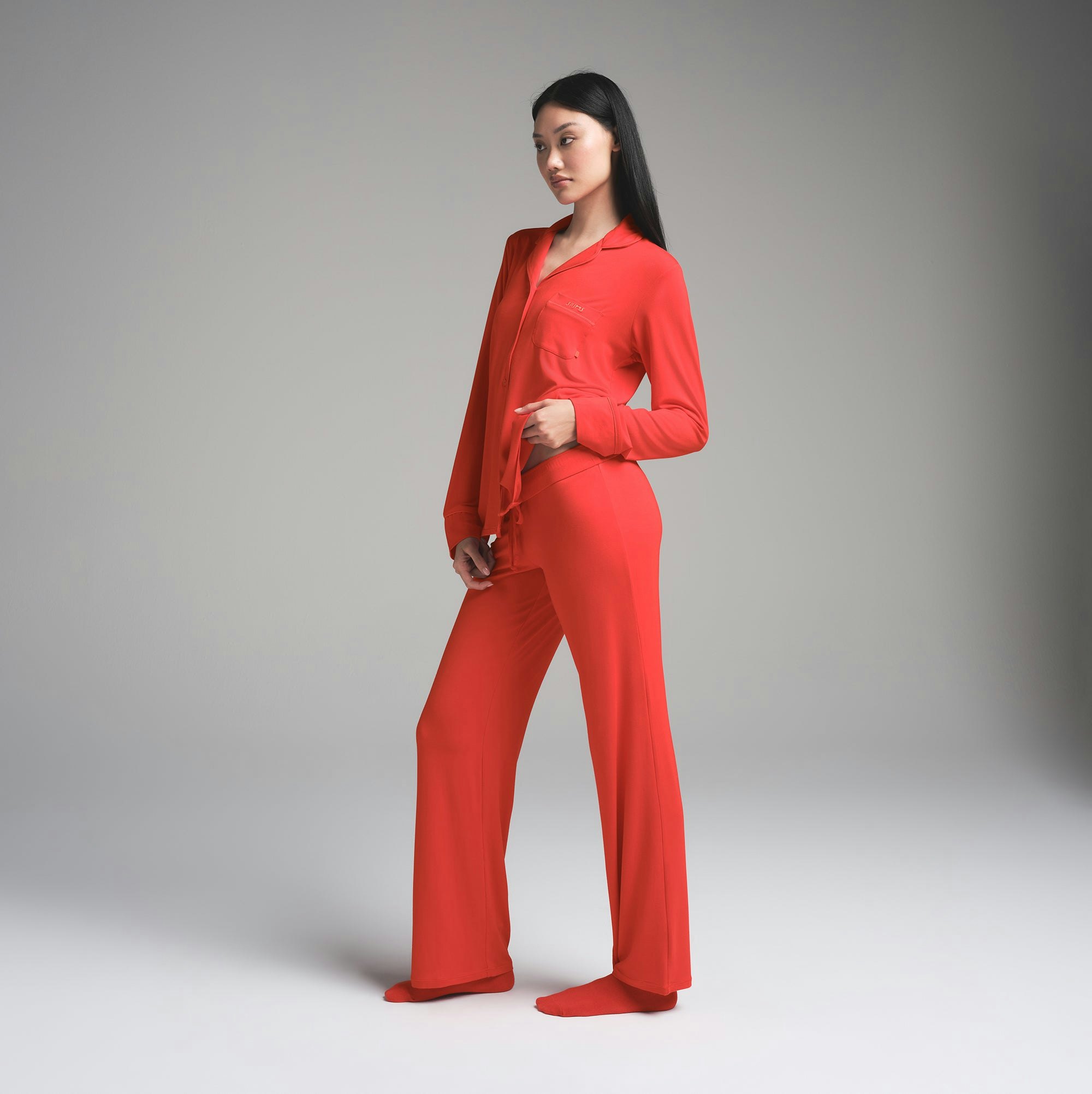 SKIMS SLEEP LONG SLEEVE BUTTON UP SET | RUBY ON A MODEL SIDE VIEW | FOCUS: 0.0, 1.0, 0.9