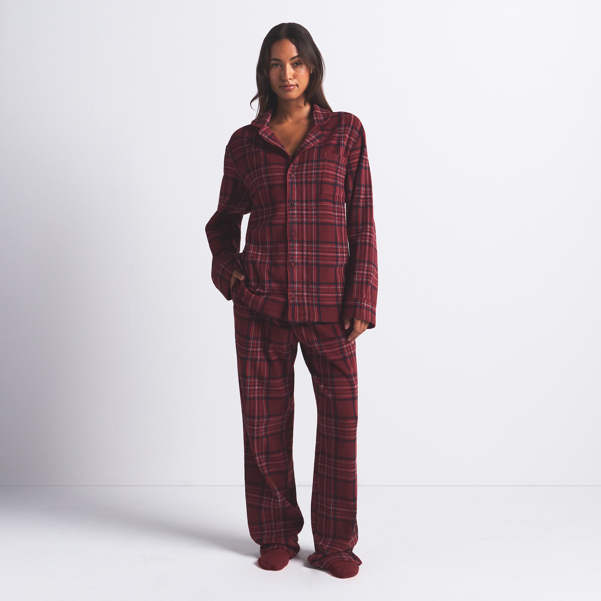FLEECE SLEEP UNISEX SLEEP SET | MERLOT RED PLAID ON A MODEL FRONT VIEW @ | FOCUS: 0.0, 1.0, 0.9