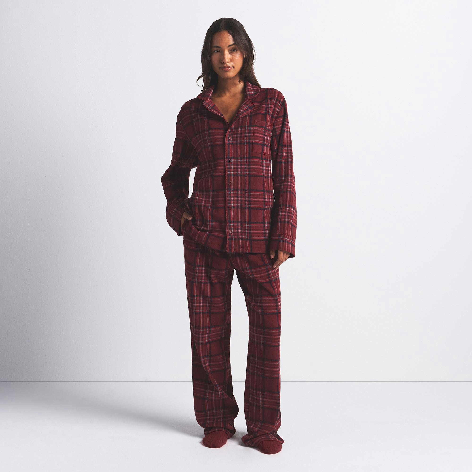 FLEECE SLEEP UNISEX SLEEP SET | MERLOT RED PLAID ON A MODEL FRONT VIEW @ | FOCUS: 0.0, 1.0, 0.9