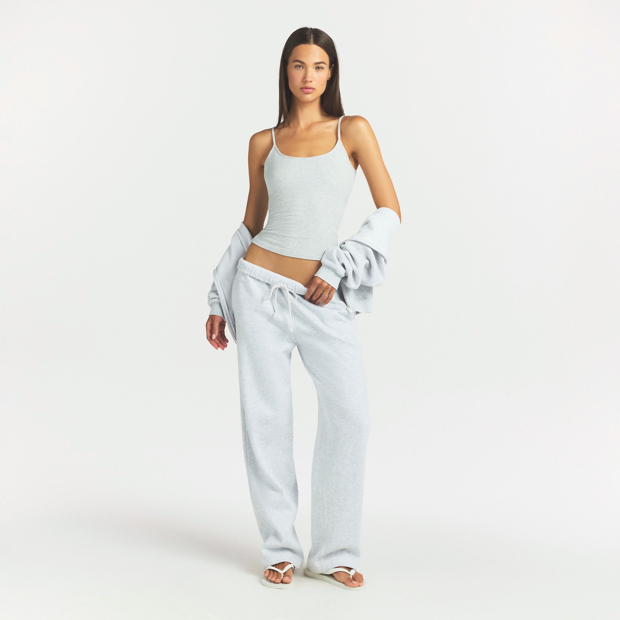 COTTON FLEECE CLASSIC STRAIGHT LEG PANT | LIGHT HEATHER GREY ON A MODEL FRONT VIEW @ | FOCUS: 0.0, 1.0, 0.9