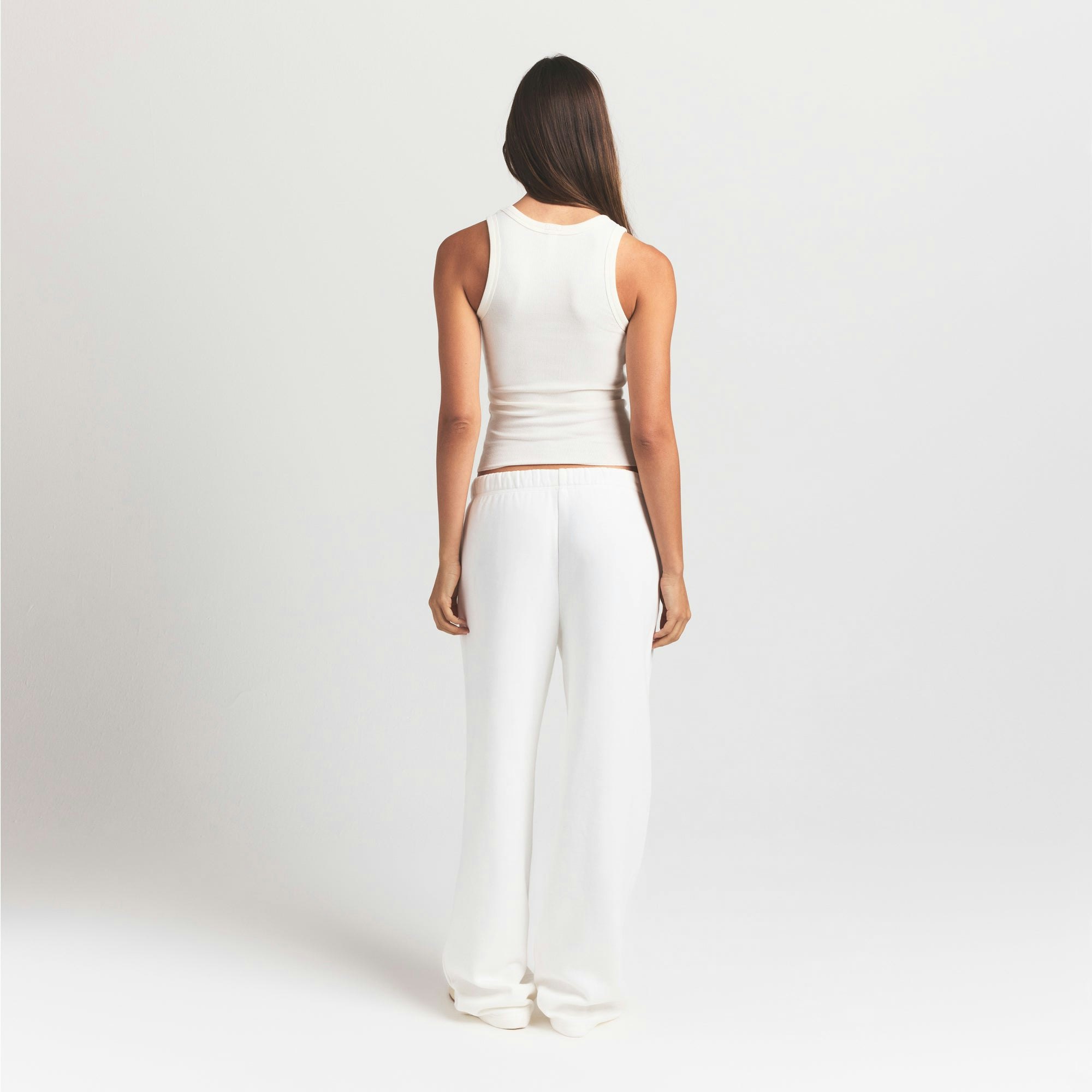 COTTON FLEECE CLASSIC STRAIGHT LEG PANT | MARBLE ON A MODEL BACK VIEW @ | FOCUS: 0.9, 0.1, 0.7