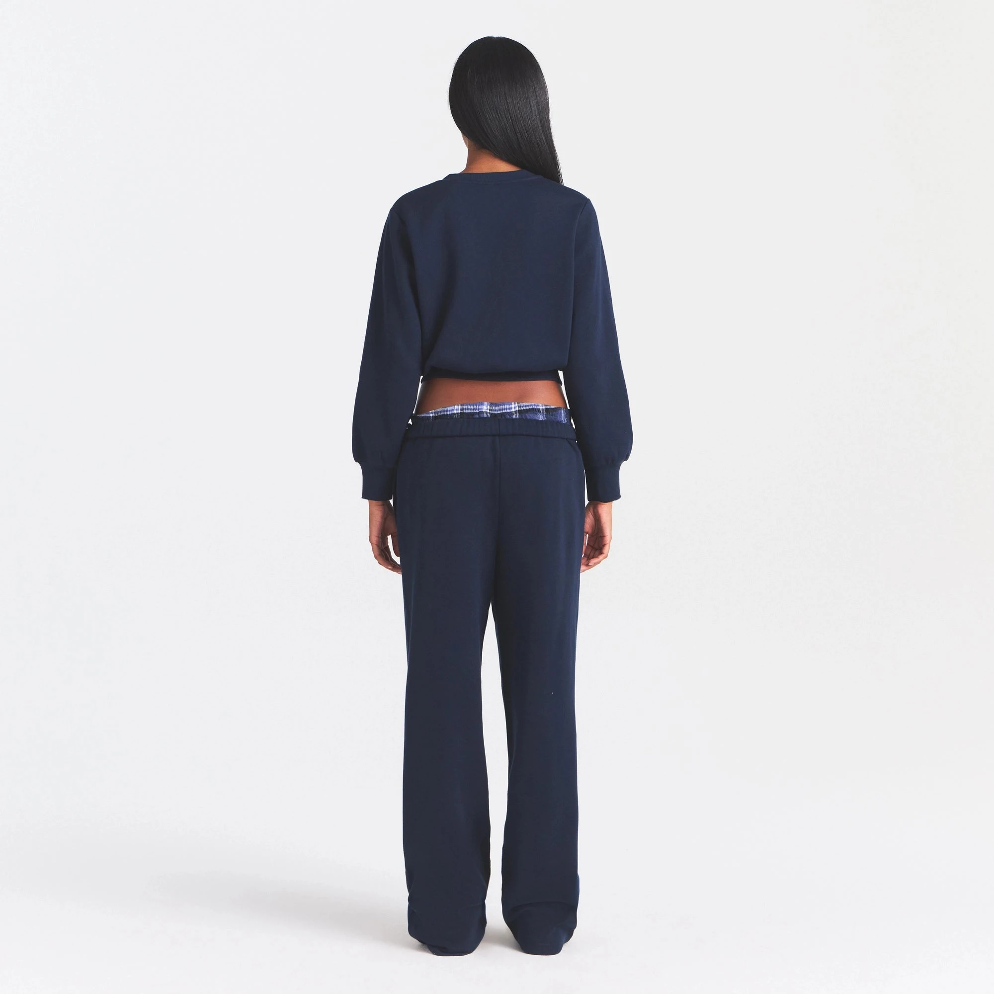 COTTON FLEECE CLASSIC STRAIGHT LEG PANT | NAVY & LAYS FLAT ON A WHITE BACKGROUND | FLT@ | FOCUS: 0.0, 1.0, 0.9