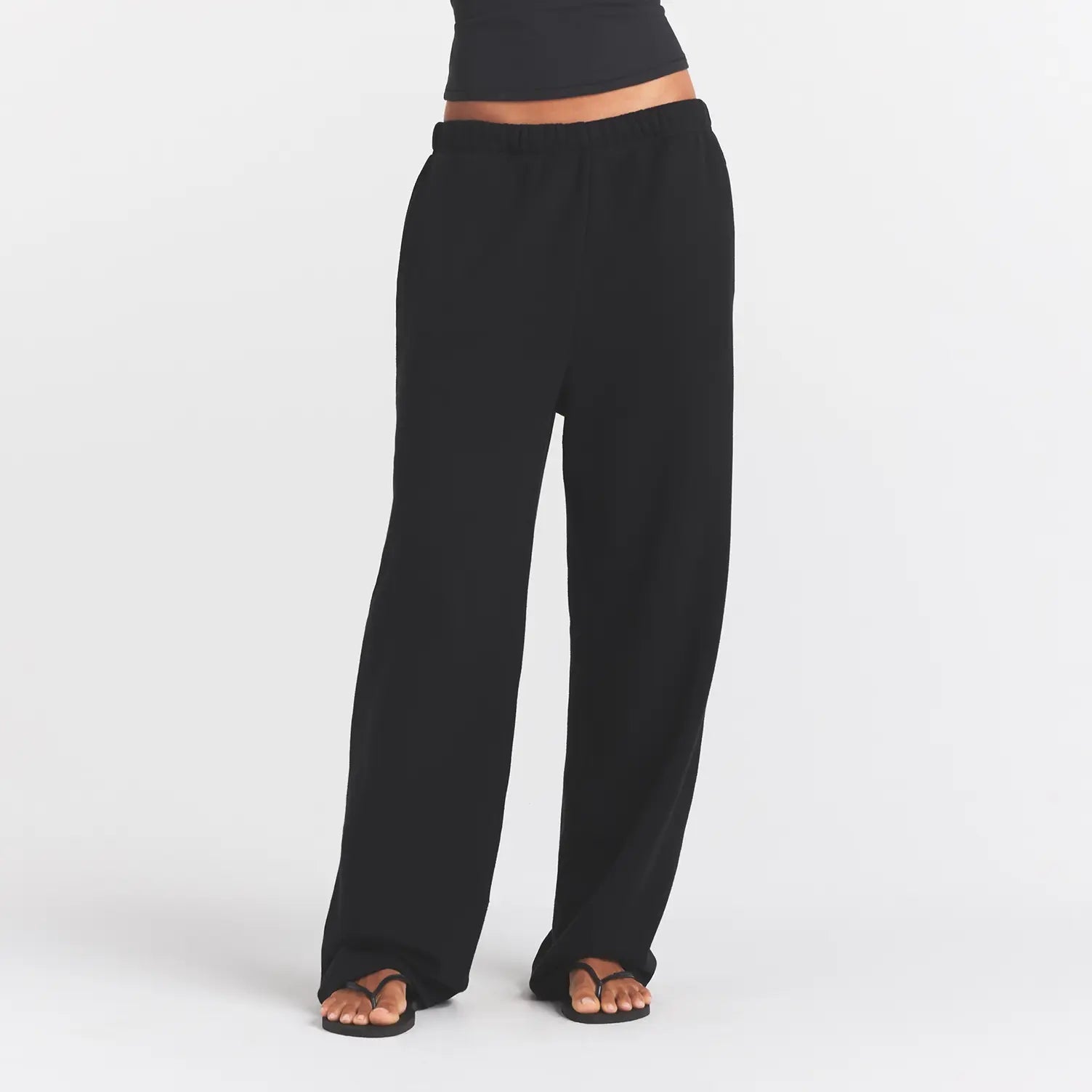 CLASSIC STRAIGHT LEG PANT
