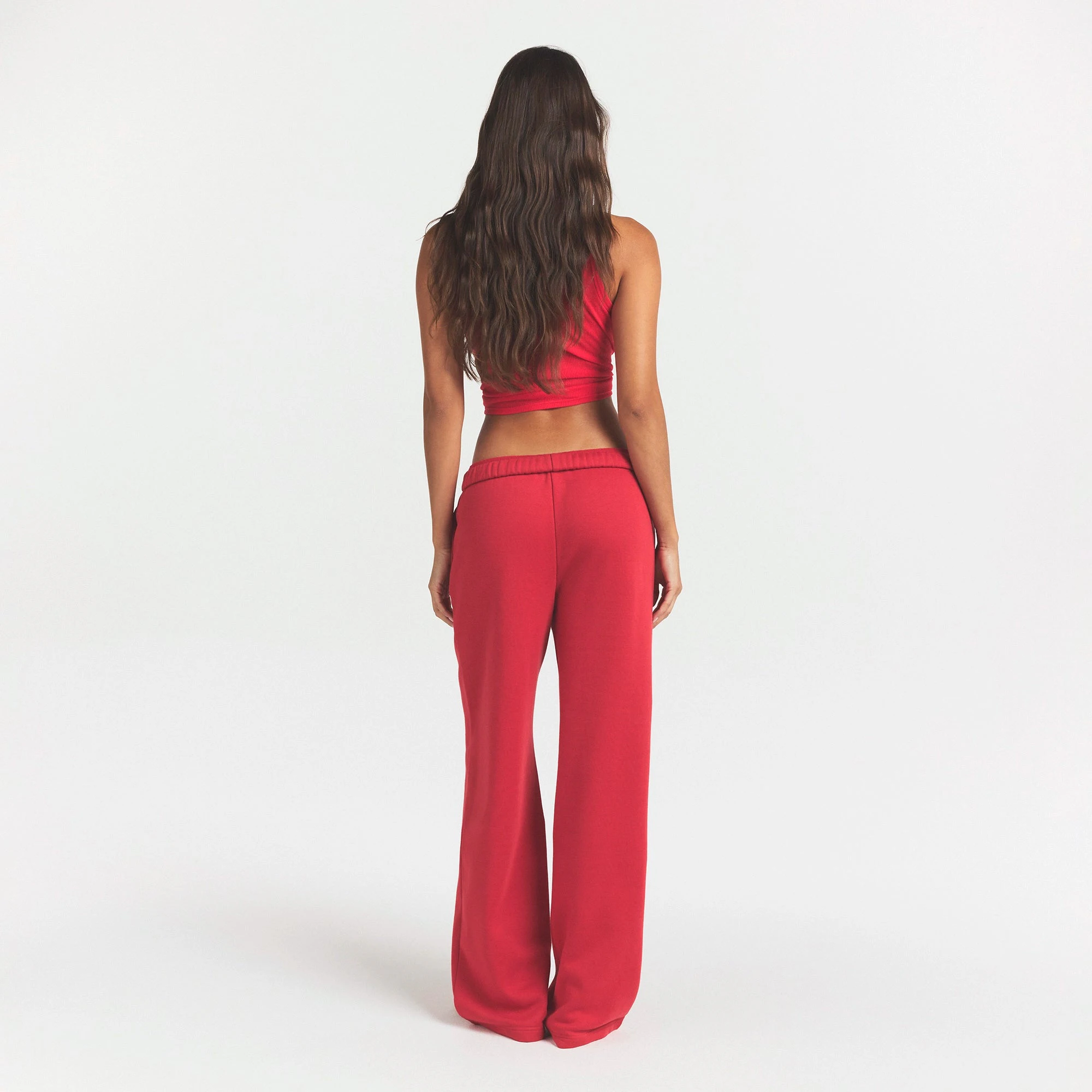 COTTON FLEECE CLASSIC STRAIGHT LEG PANT | WASHED RED ON A MODEL SIDE VIEW @ | FOCUS: 0.0, 1.0, 0.9