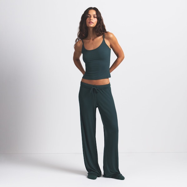 SOFT LOUNGE TANK SLEEP SET | CYPRESS ON A MODEL FRONT VIEW @ | FOCUS: 0.0, 1.0, 0.9