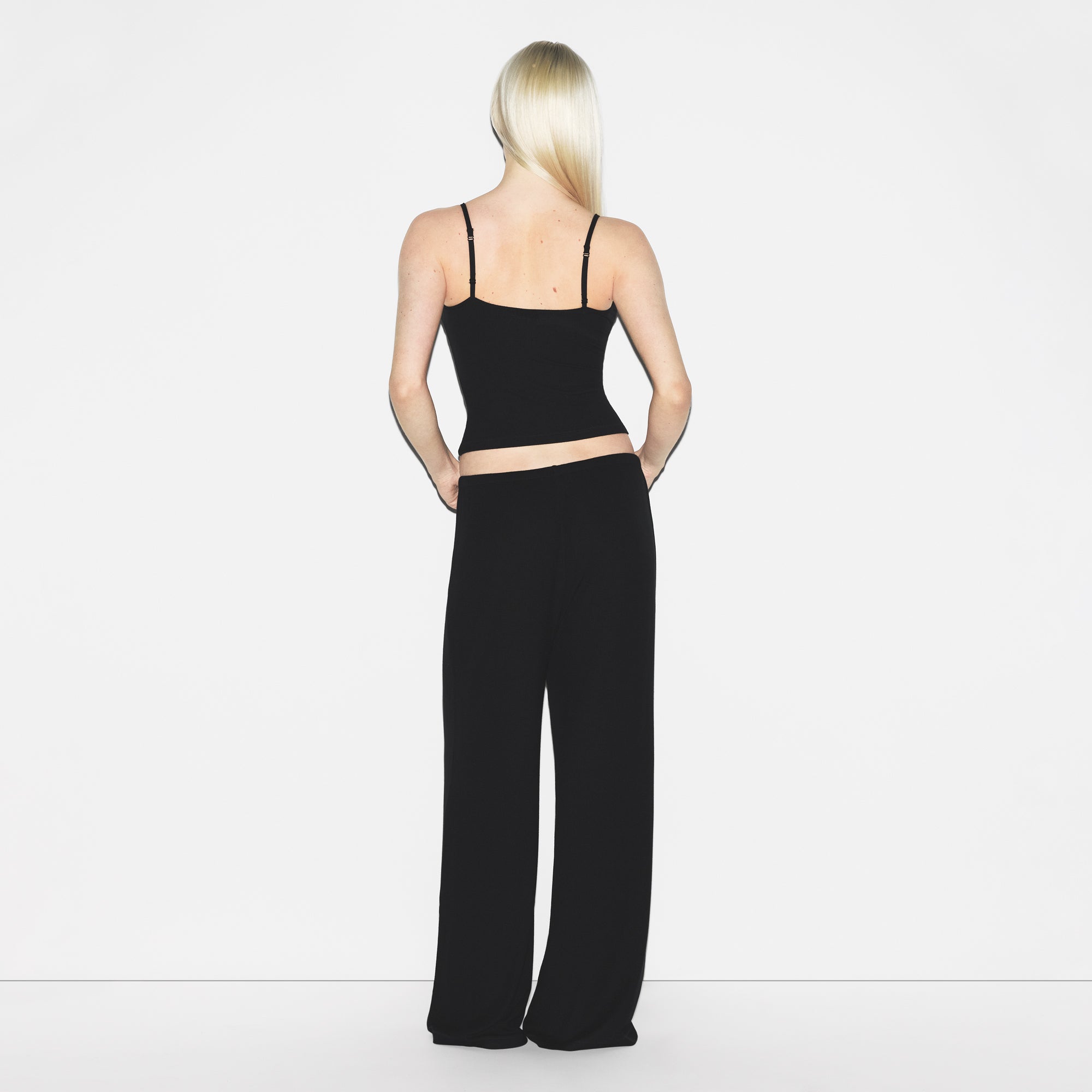 【関税込み】SKIMS ブラック Soft Lounge パジャマセット SOFT LOUNGE SHORT SLEEP SET | ONYX