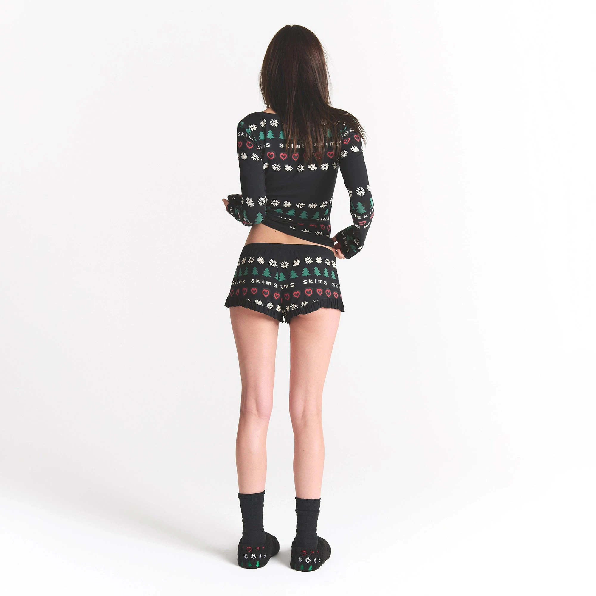 CACTUS PLANT FLEA MARKET X SKIMS SKIMS SLEEP SCOOP NECK SET | ONYX PINE FAIR ISLE ON A MODEL BACK VIEW @ | FOCUS: 0.0, 1.0, 0.9