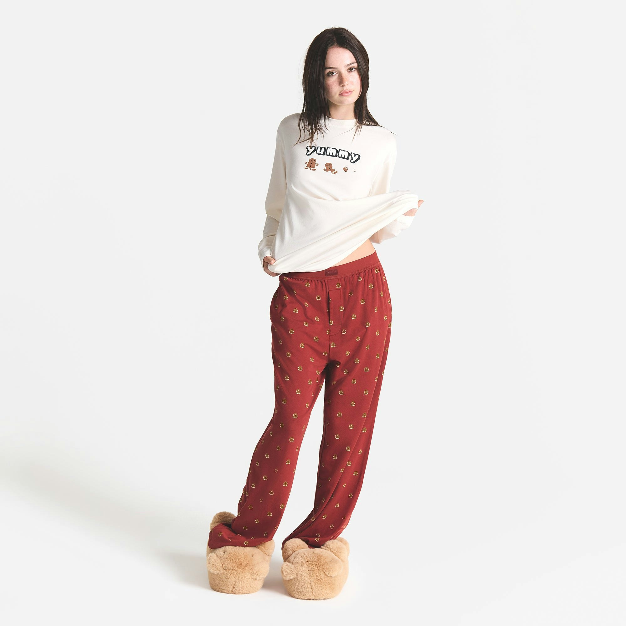 CACTUS PLANT FLEA MARKET X SKIMS BOYFRIEND LONG SLEEVE SET | MARBLE GINGERBREAD PRINT ON A MODEL FRONT VIEW @ | FOCUS: 0.0, 1.0, 0.9