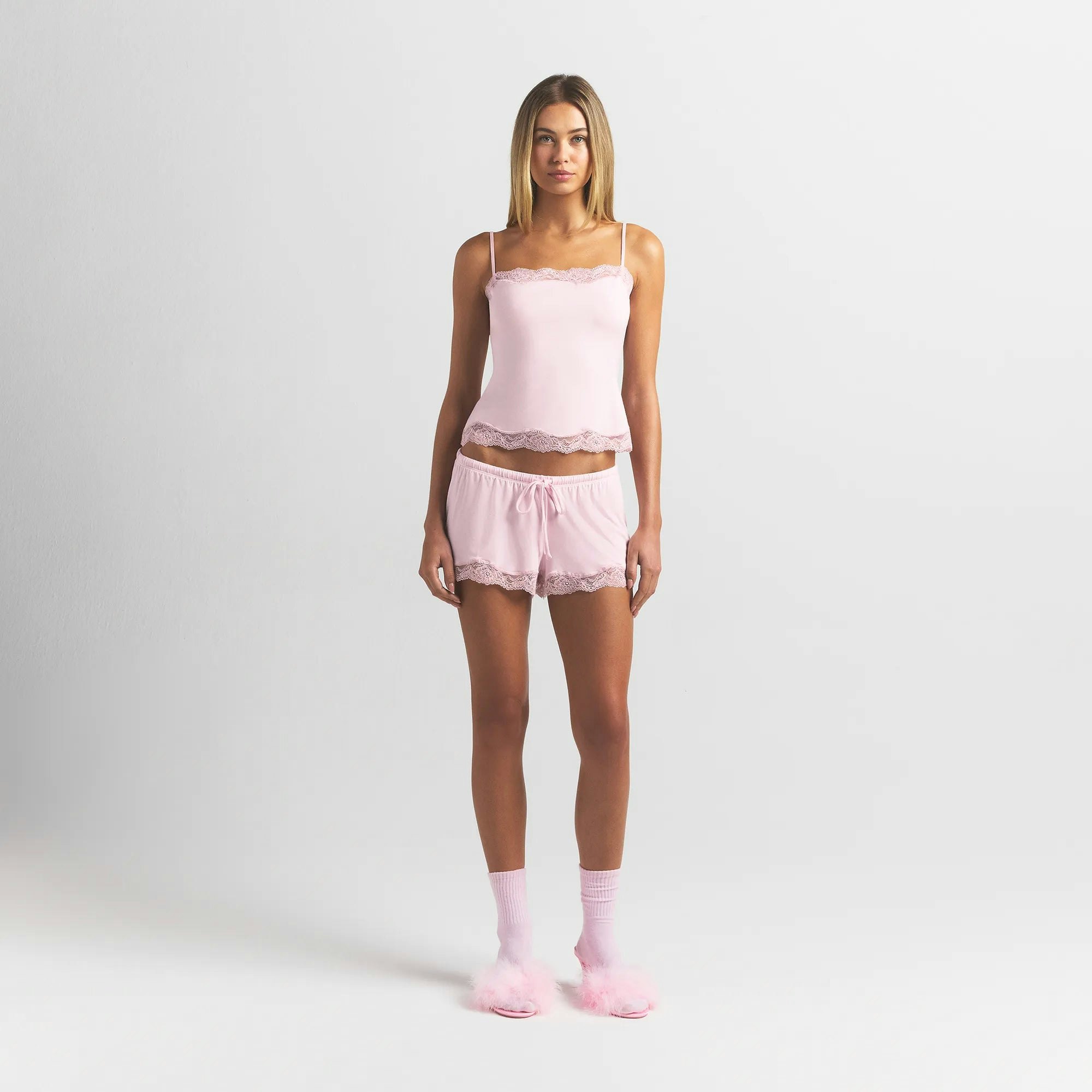 SKIMS SLEEP CAMI AND SHORT SET | BLOOM ON A MODEL FRONT VIEW @ | FOCUS: 0.0, 1.0, 0.9