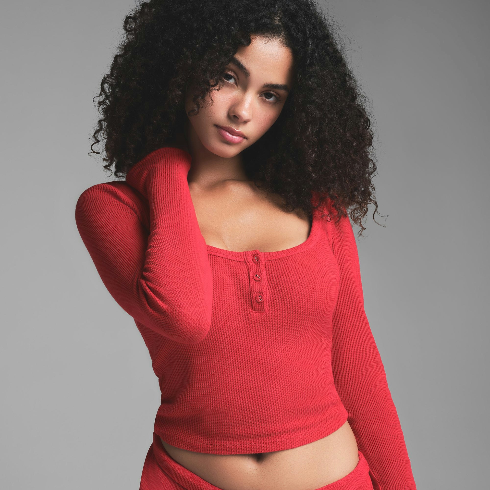 WAFFLE LONG SLEEVE HENLEY AND SHORT SET | CRANBERRY ON A MODEL SIDE VIEW