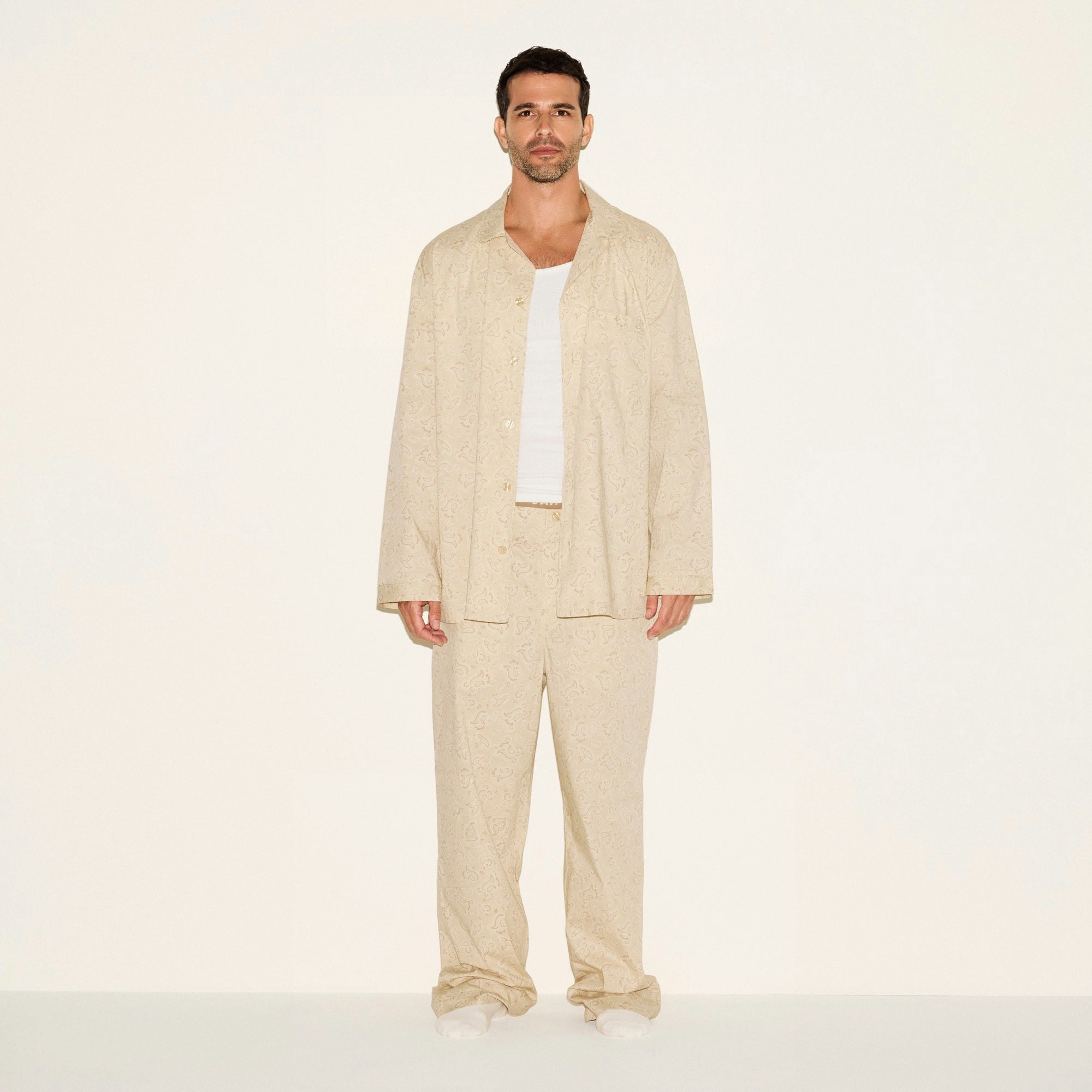 COTTON POPLIN MENS LONG SLEEP SET | TAN PAISLEY PRINT ON A MODEL FRONT VIEW | FOCUS: 0.0, 1.0, 0.9