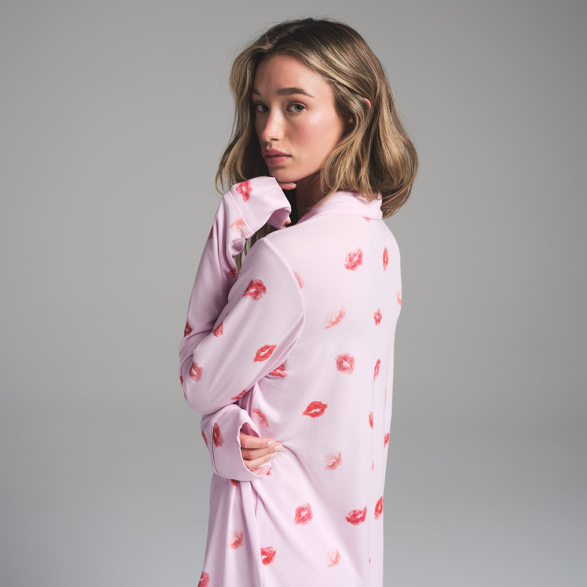 SKIMS SLEEP LONG SLEEVE BUTTON UP SET | CHERRY BLOSSOM LIPSTICK