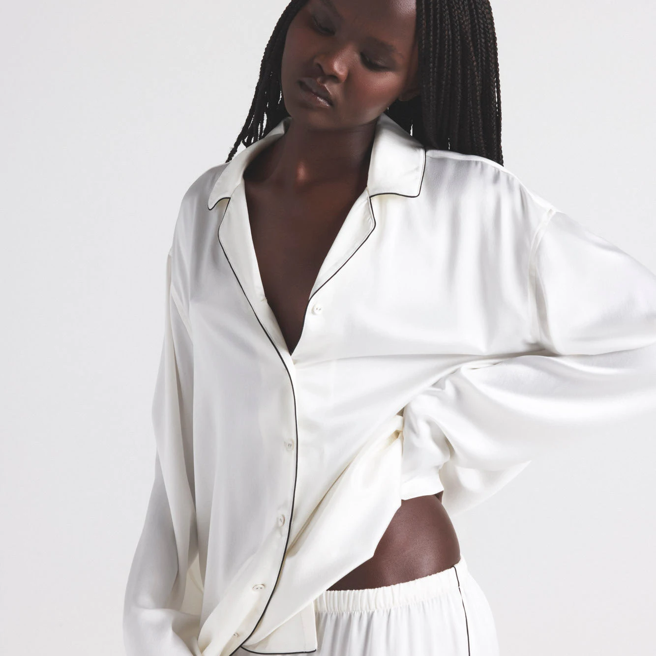 SILK LONG SLEEP SET | IVORY ON A MODEL SIDE  ON A MODEL FRONT VIEW | FOCUS: 0.0, 1.0, 0.9