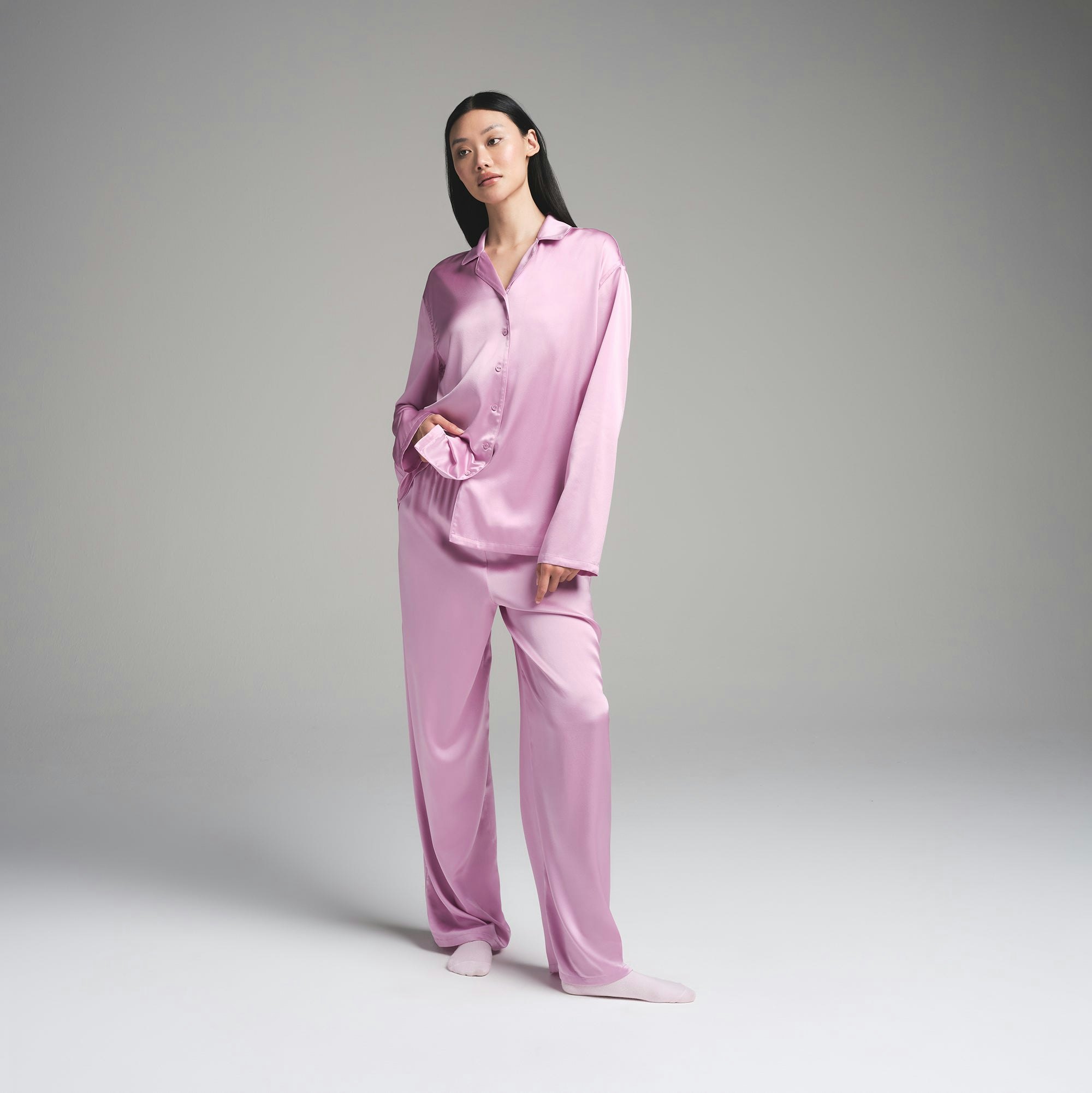 SILK LONG SLEEP SET | PETAL ON A MODEL FRONT VIEW | FOCUS: 0.0, 1.0, 0.9