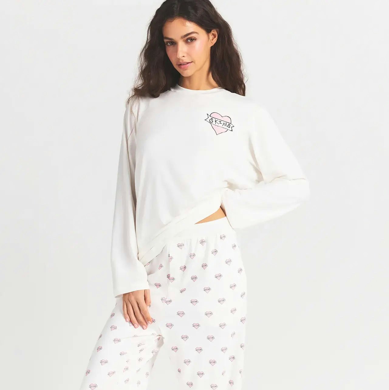 BOYFRIEND LONG SLEEVE T-SHIRT AND LOOSE PANT SET | MARBLE HEART BANNER ON A MODEL FRONT VIEW @ | FOCUS: 0.0, 1.0, 0.9