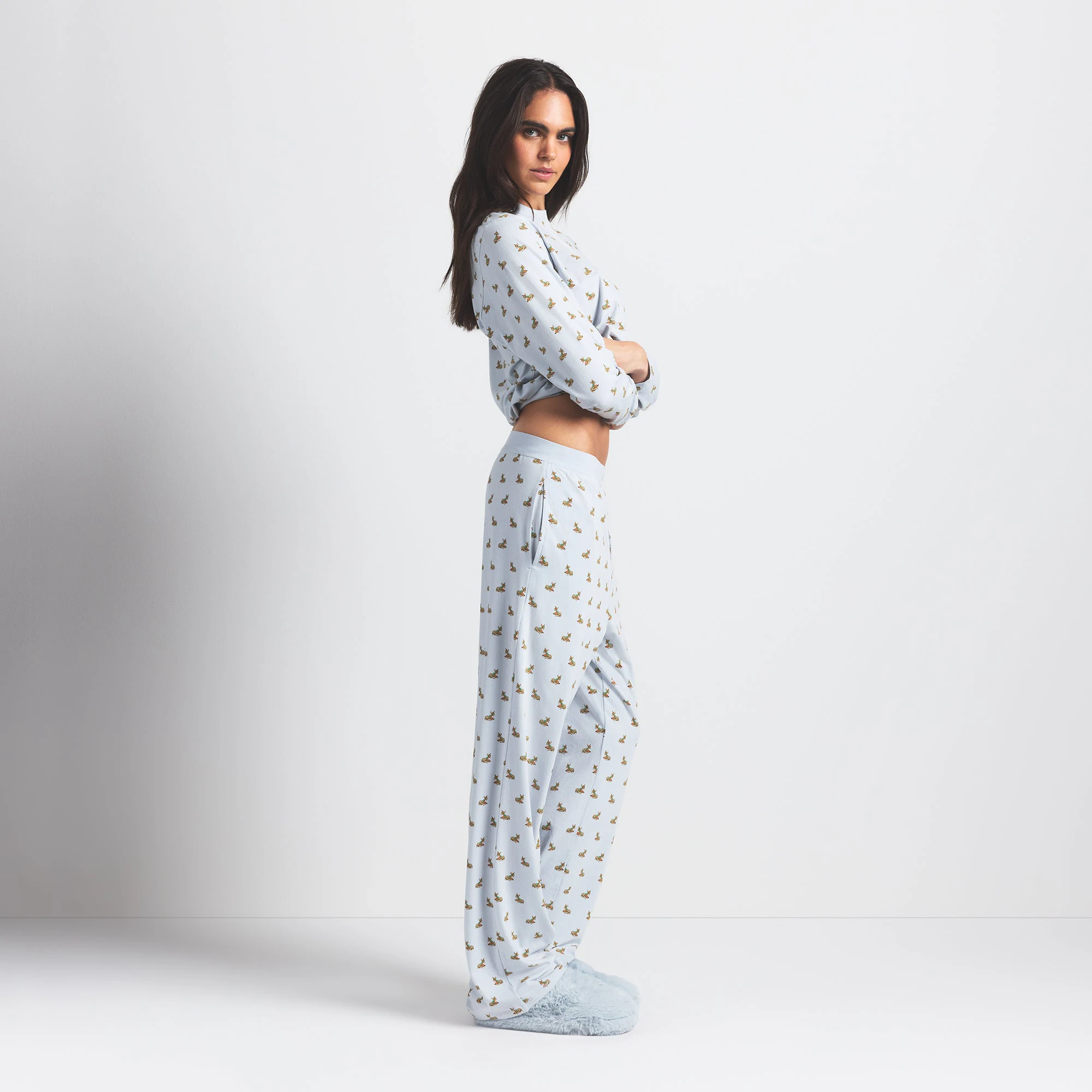 BOYFRIEND LONG SLEEVE T-SHIRT AND LOOSE PANT SET | ZEN BLUE BABY DEER PRINT ON A MODEL SIDE VIEW @ | FOCUS: 0.0, 1.0, 0.9