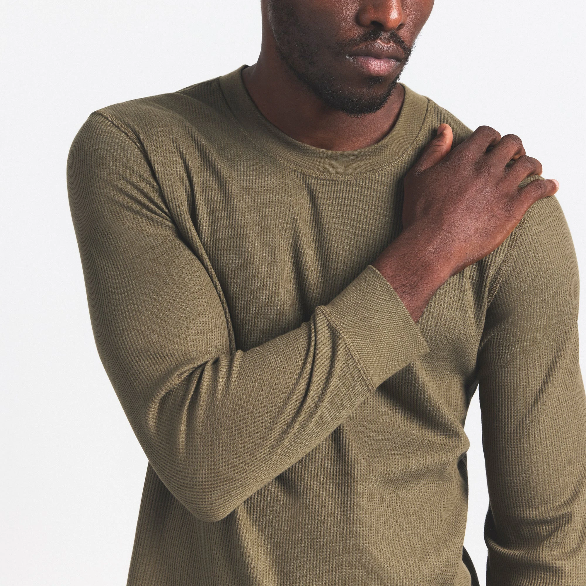 WAFFLE SLEEP MENS SET | ARMY ON A MODEL FRONT VIEW @ | FOCUS: 0.0, 1.0, 0.9