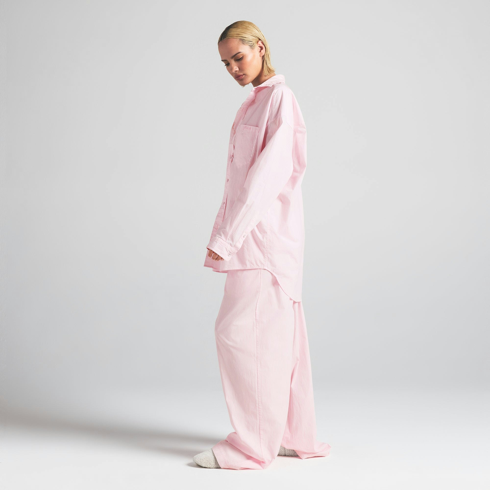 COTTON POPLIN OVERSIZED SLEEP SET | CHERRY BLOSSOM STRIPE ON A MODEL SIDE VIEW | FOCUS: 0.0, 1.0, 0.9