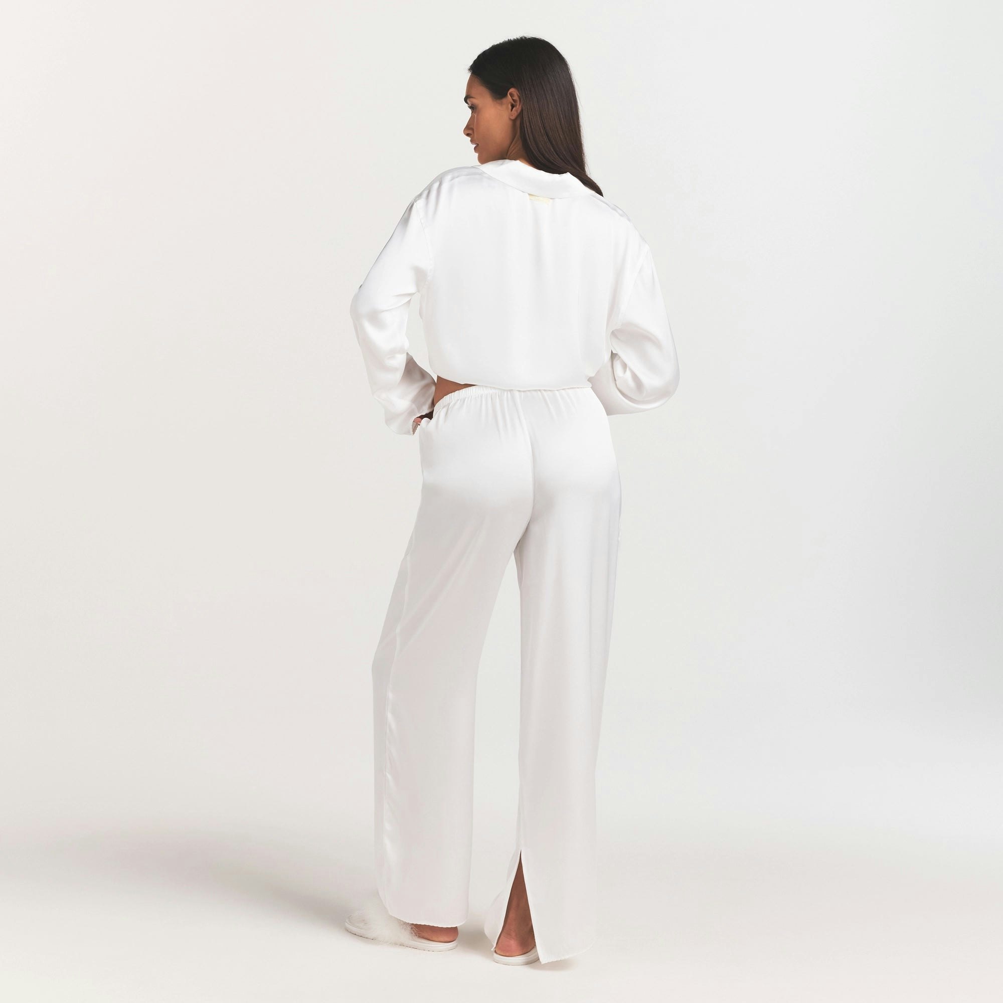 WOVEN SHINE LONG SLEEP SET | IVORY ON A MODEL FRONT VIEW @ | FOCUS: 0.0, 1.0, 0.9